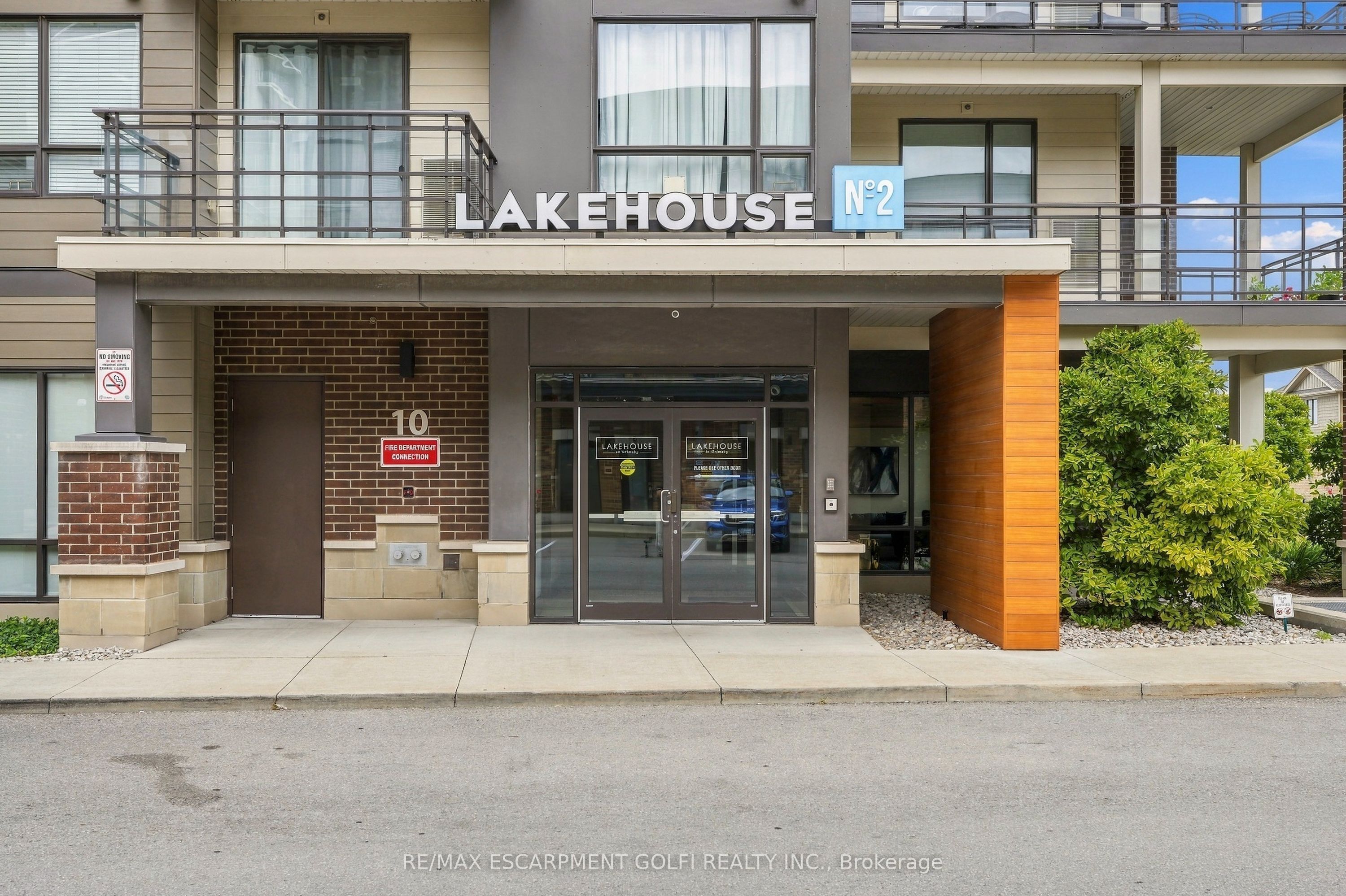 10 Esplanade Lane 616 Property Photo 2