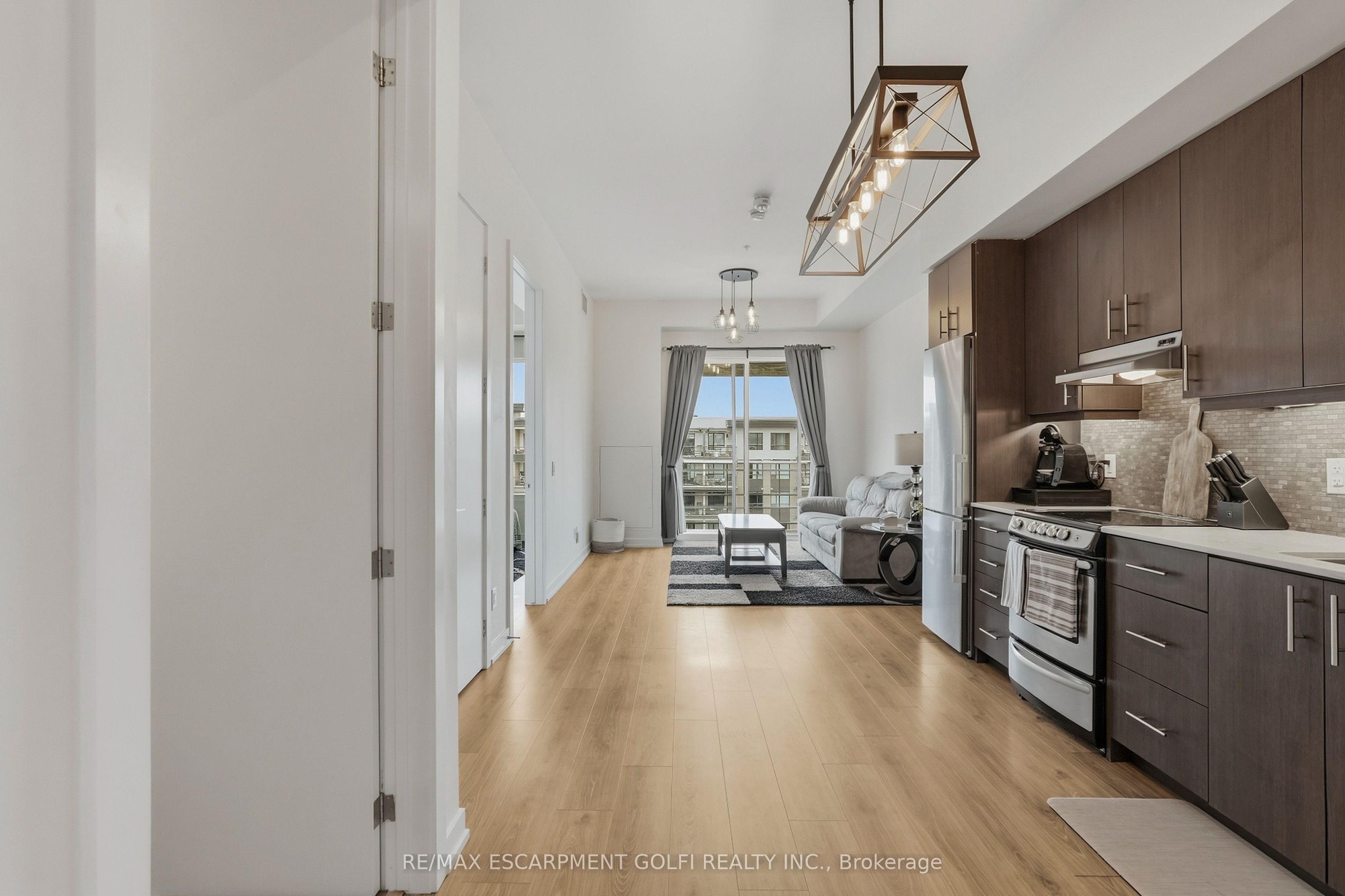 10 Esplanade Lane 616 Property Photo 6