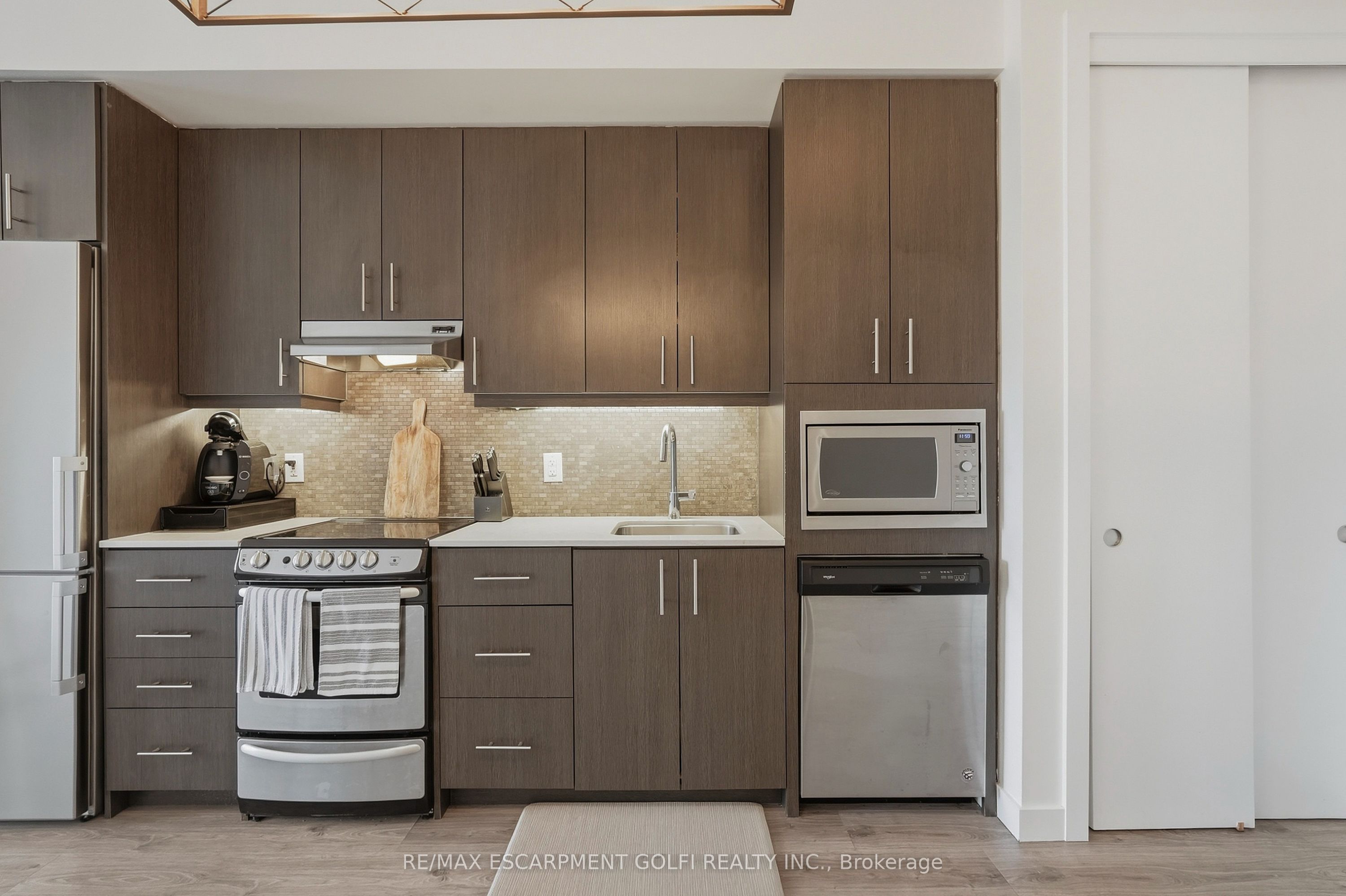 10 Esplanade Lane 616 Property Photo 10