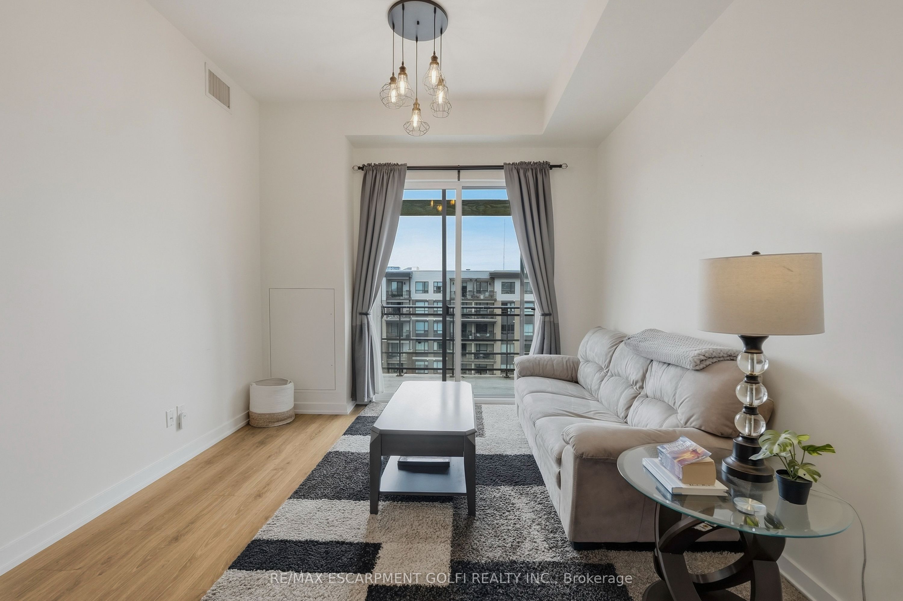 10 Esplanade Lane 616 Property Photo 14