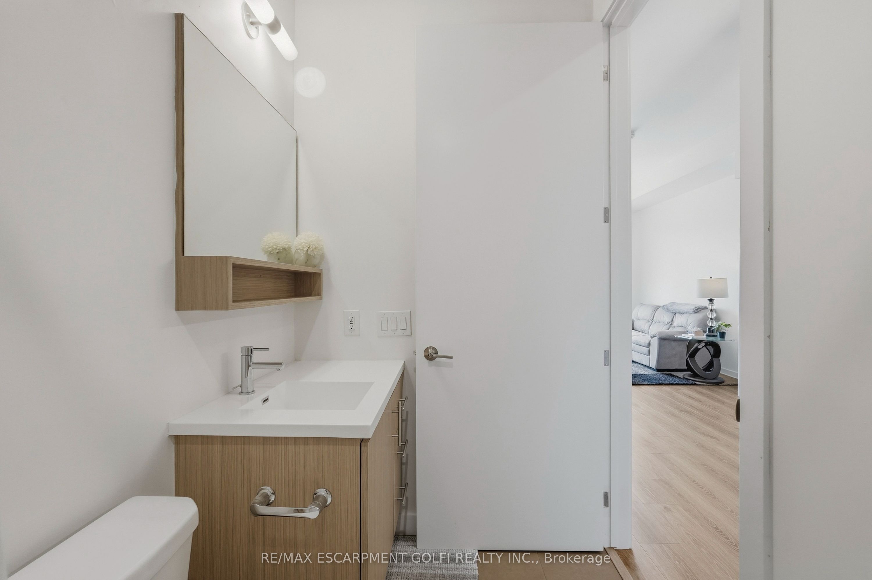 10 Esplanade Lane 616 Property Photo 18