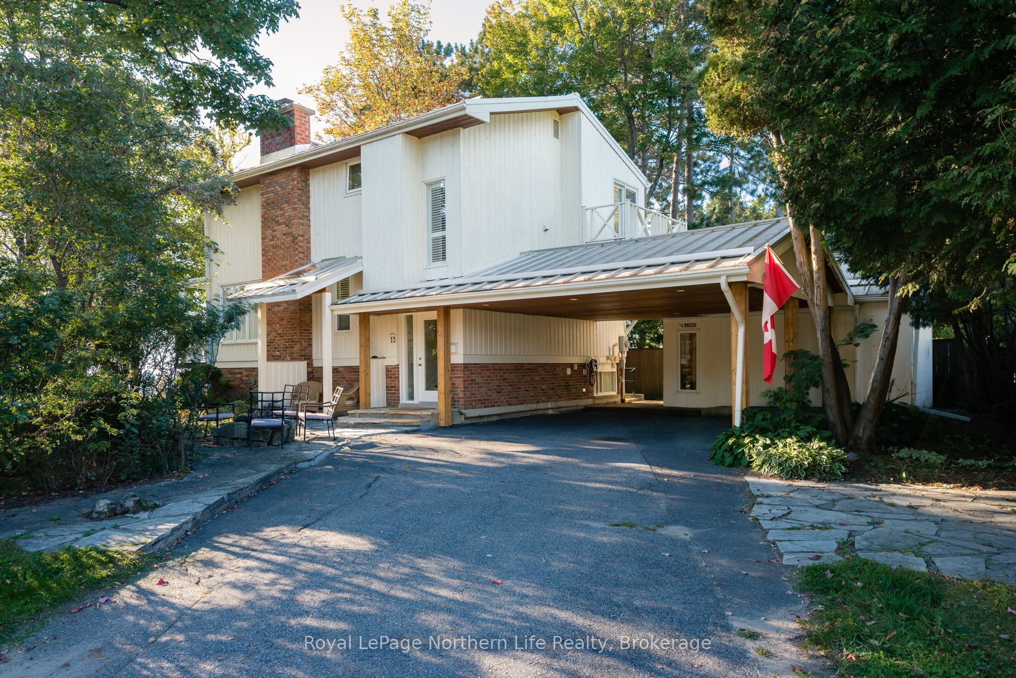 13 Shore Acres Boulevard Property Photo 3