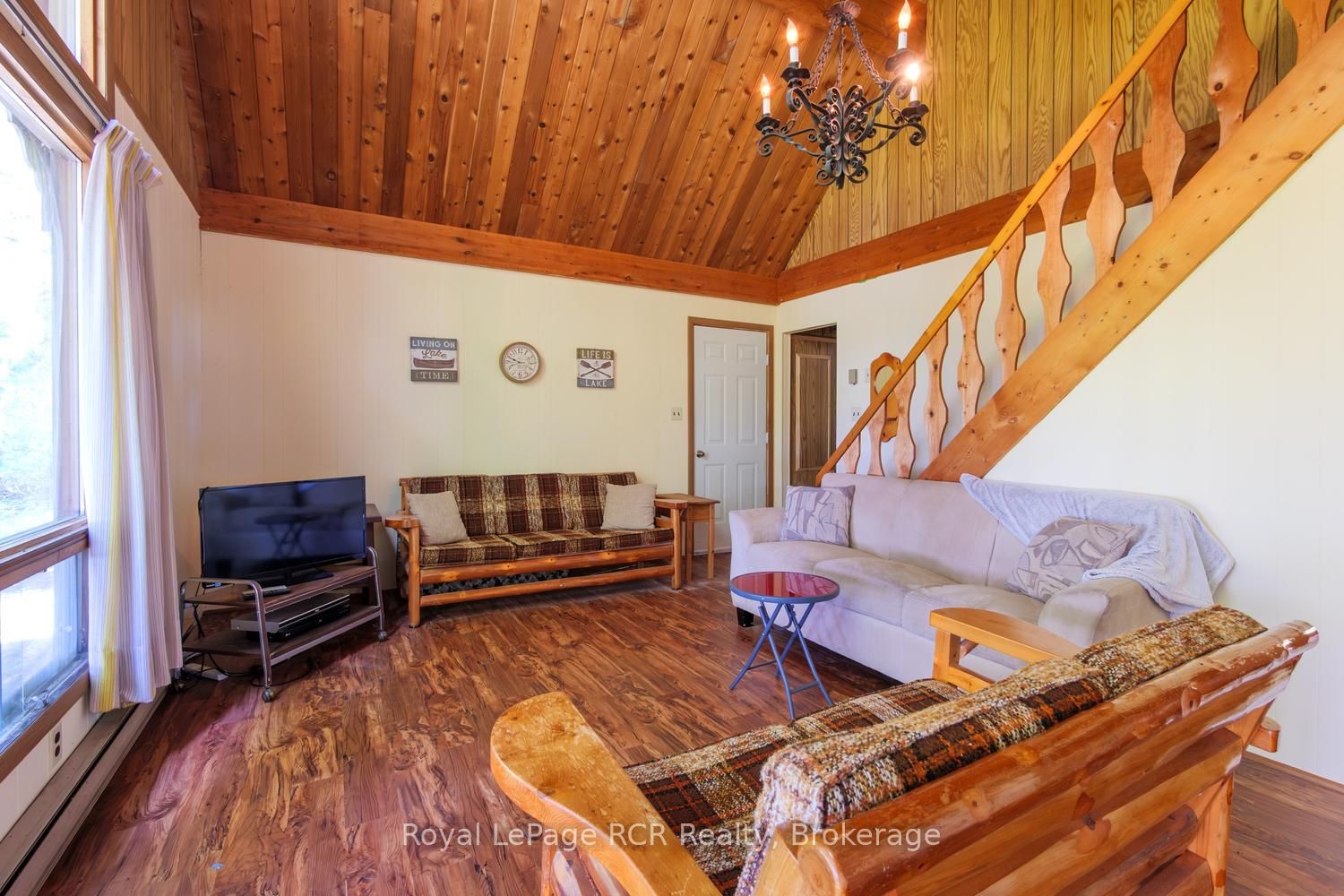 16 Youngs Drive Property Photo 10