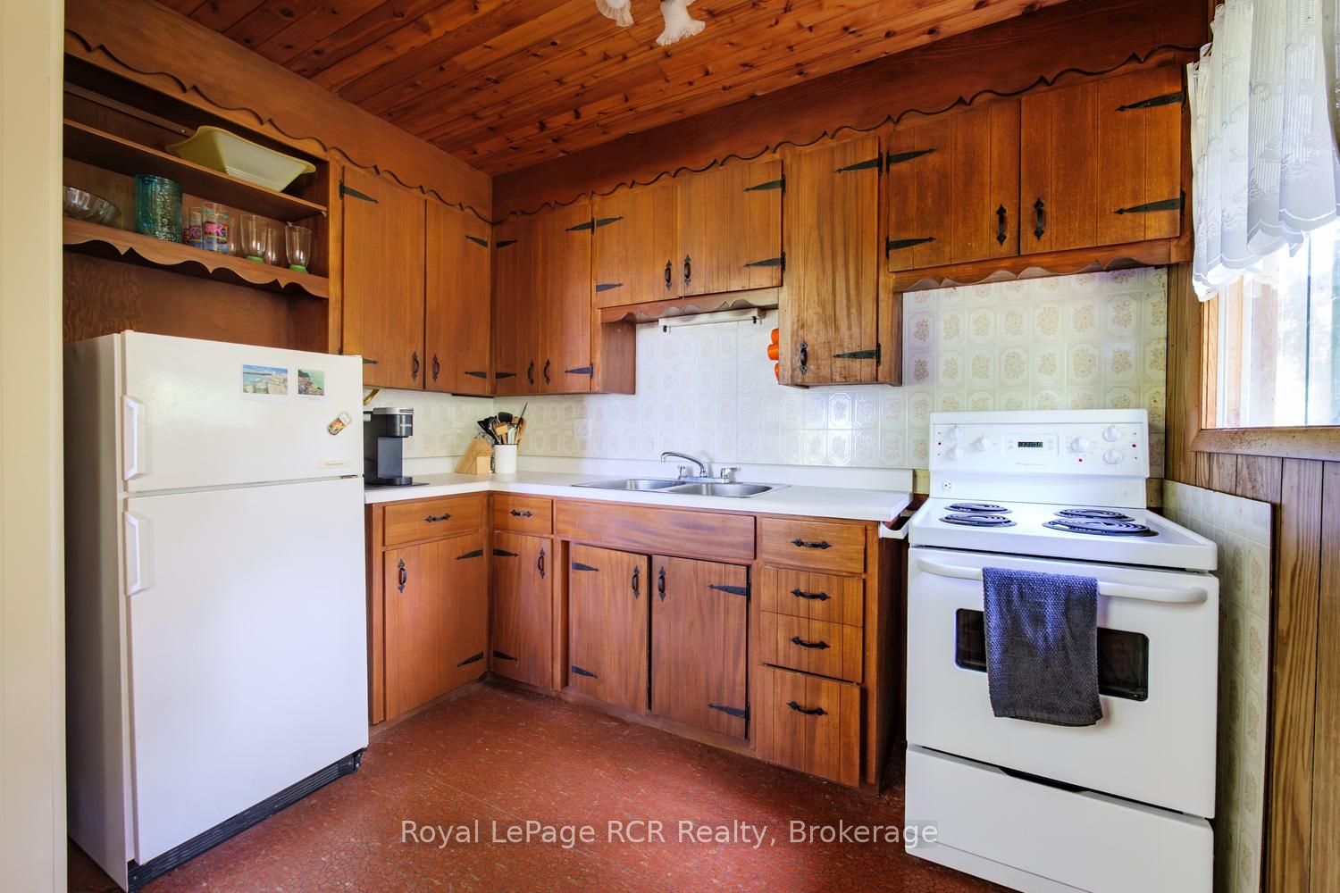 16 Youngs Drive Property Photo 12
