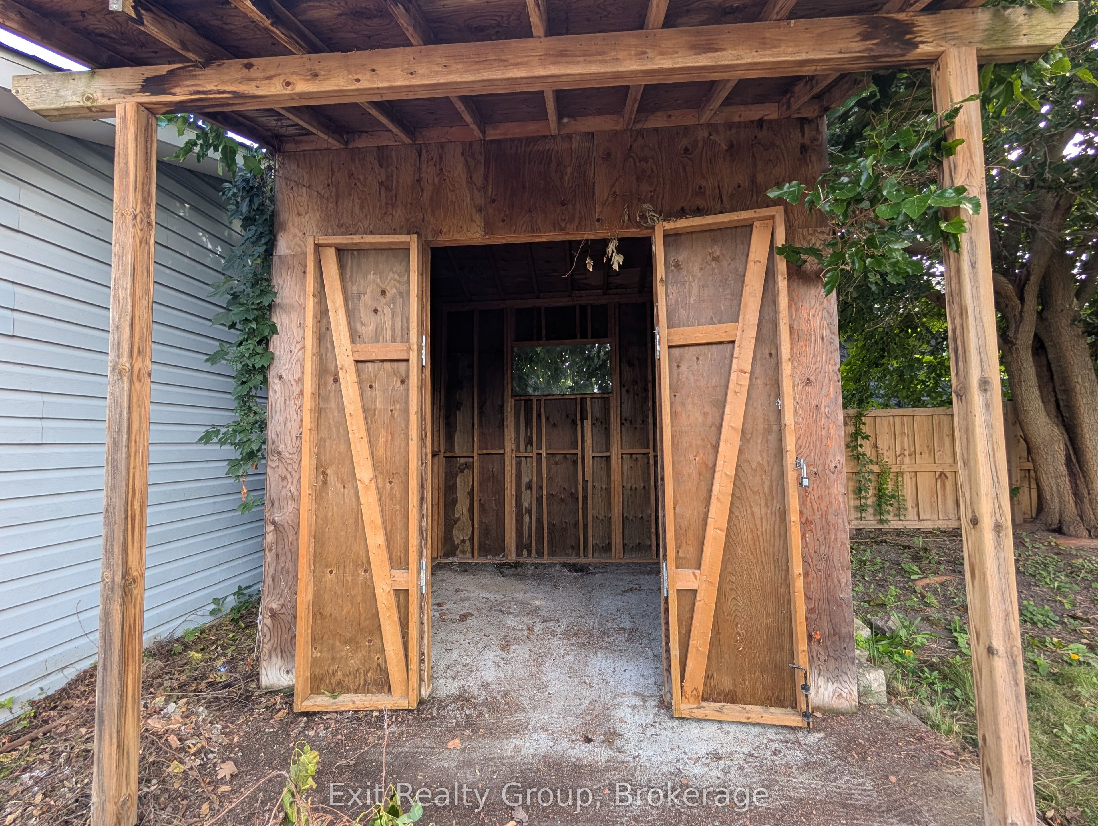 16 Mercia Street Property Photo 30
