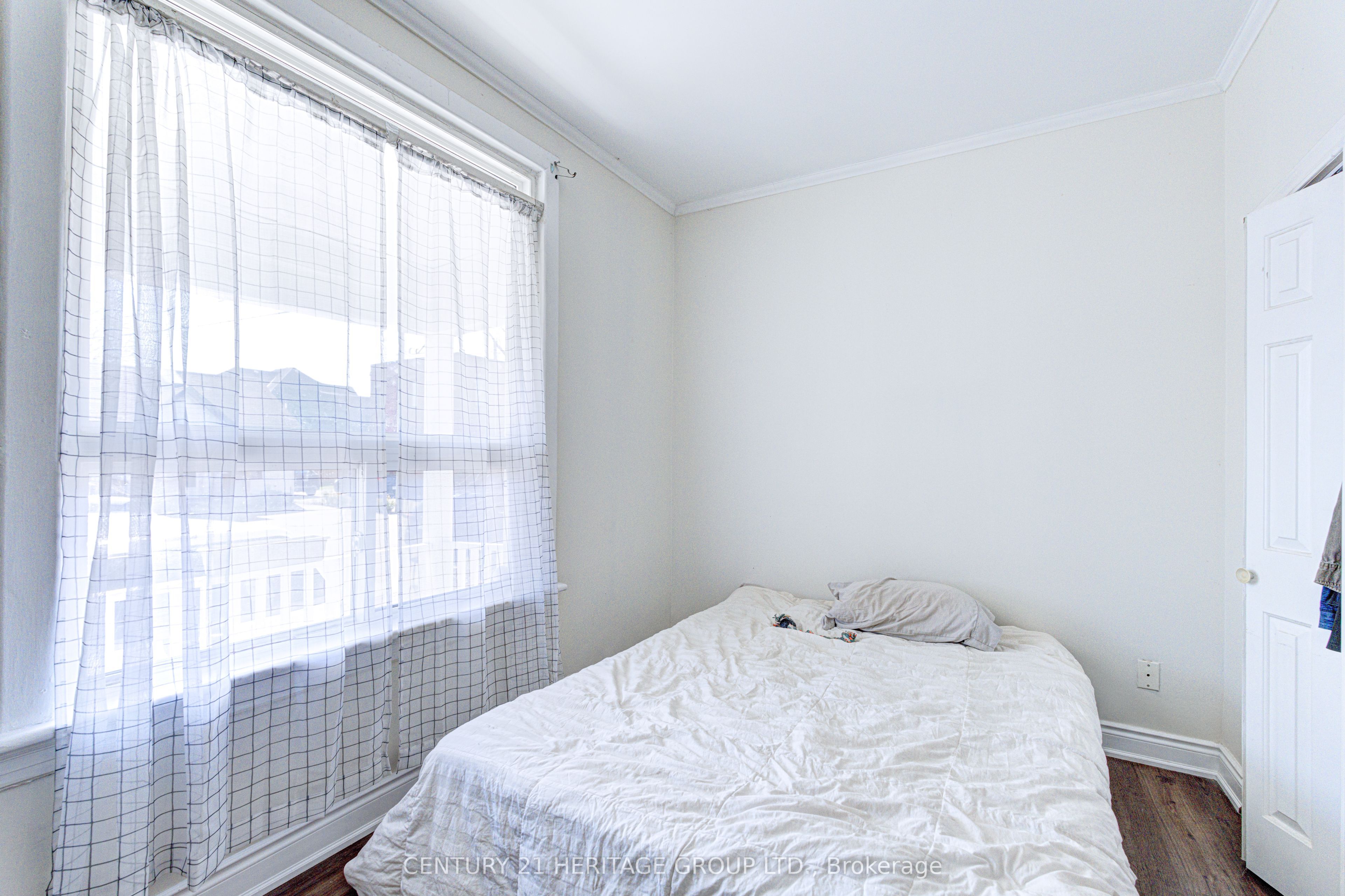 243 Gibson Avenue Property Photo 6