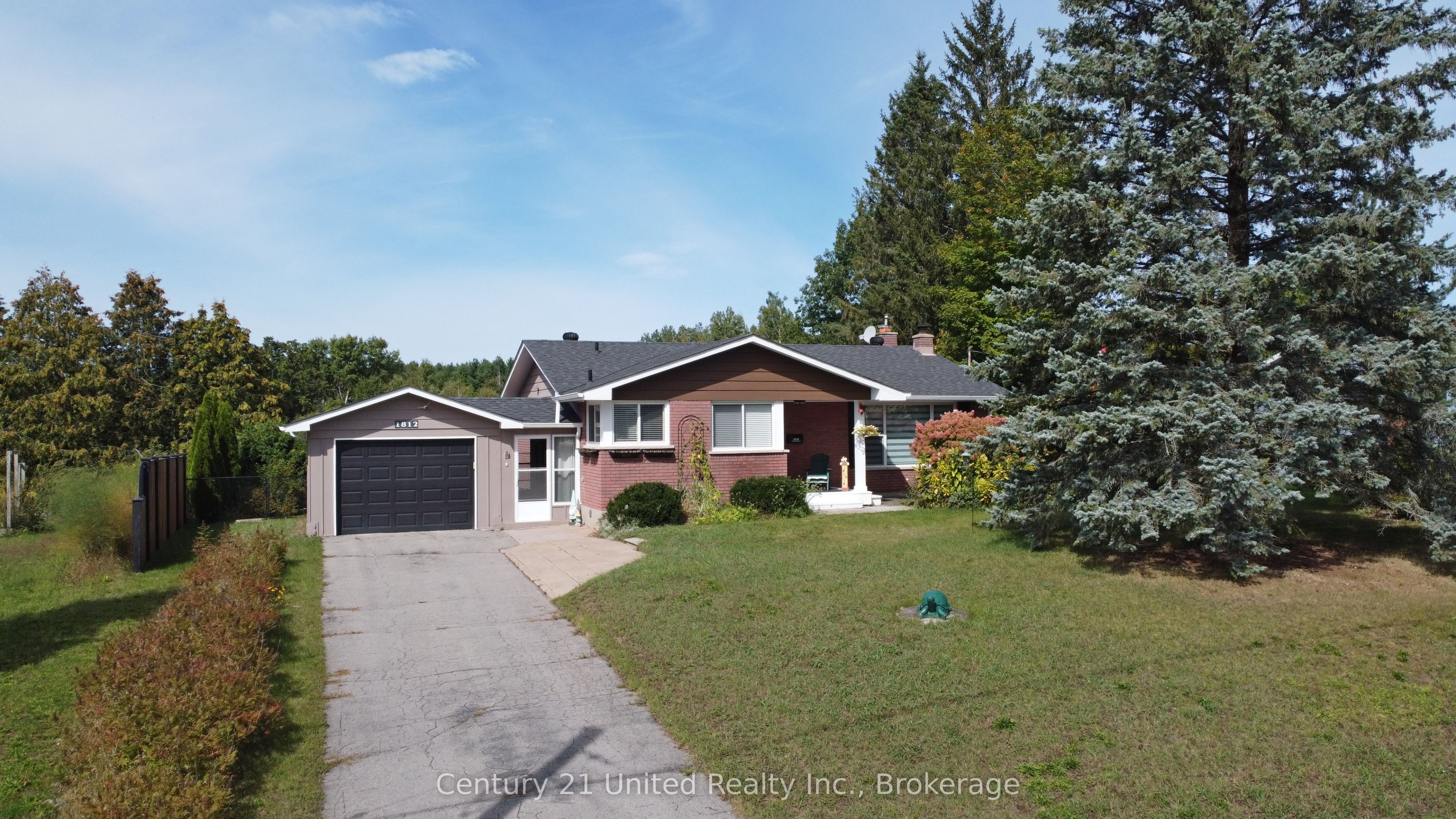 1812 Youngs Point Road Property Photo 1