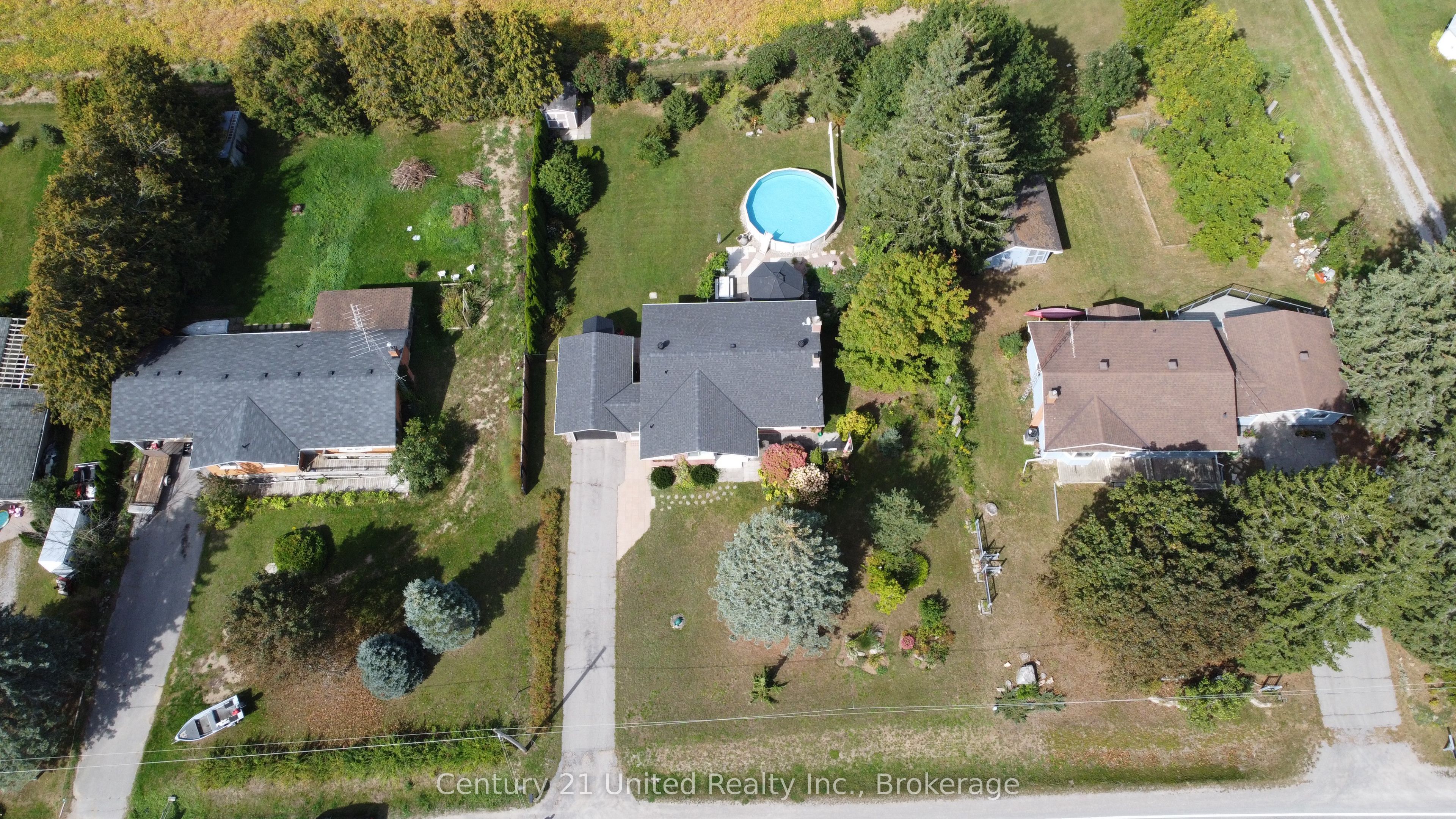 1812 Youngs Point Road Property Photo 3