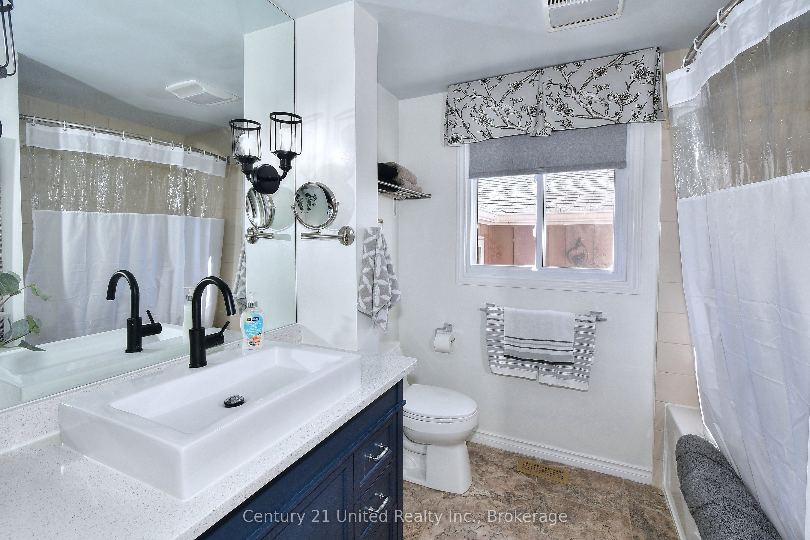 1812 Youngs Point Road Property Photo 23