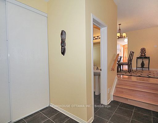 322 Statewood Drive Property Photo 3