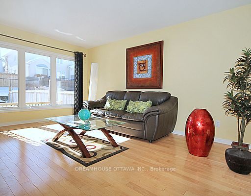 322 Statewood Drive Property Photo 4