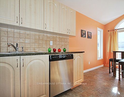 322 Statewood Drive Property Photo 9