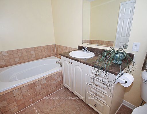 322 Statewood Drive Property Photo 14