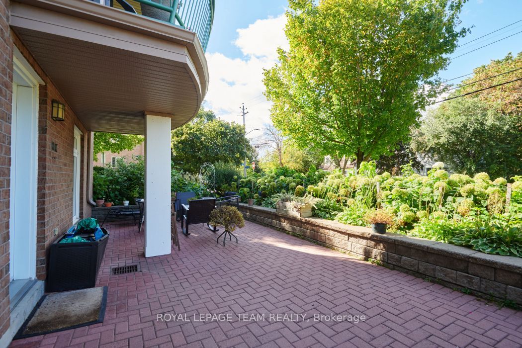 997 North River Road 101c Property Photo 2