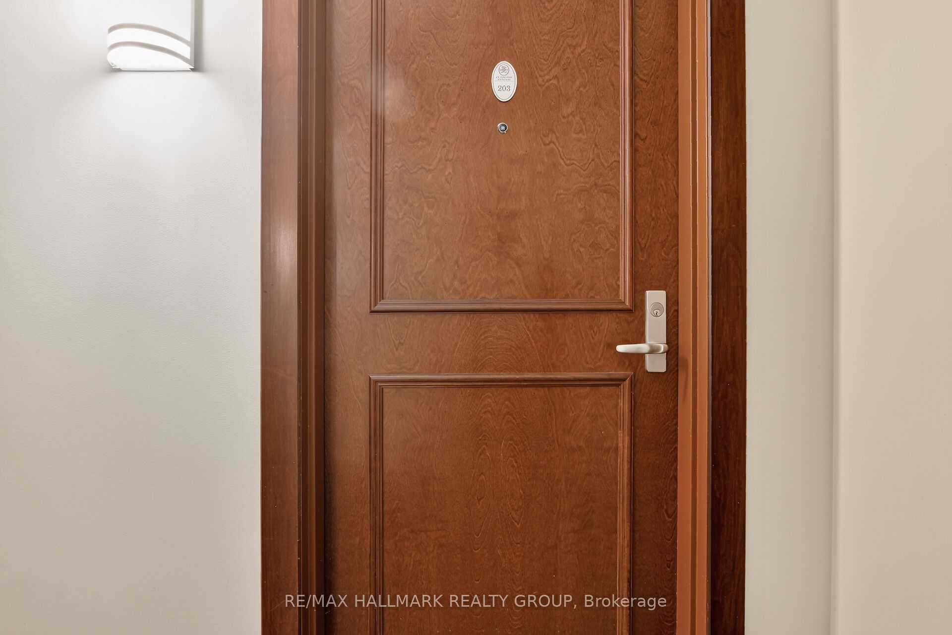 234 Rideau Street 203 Property Photo 4