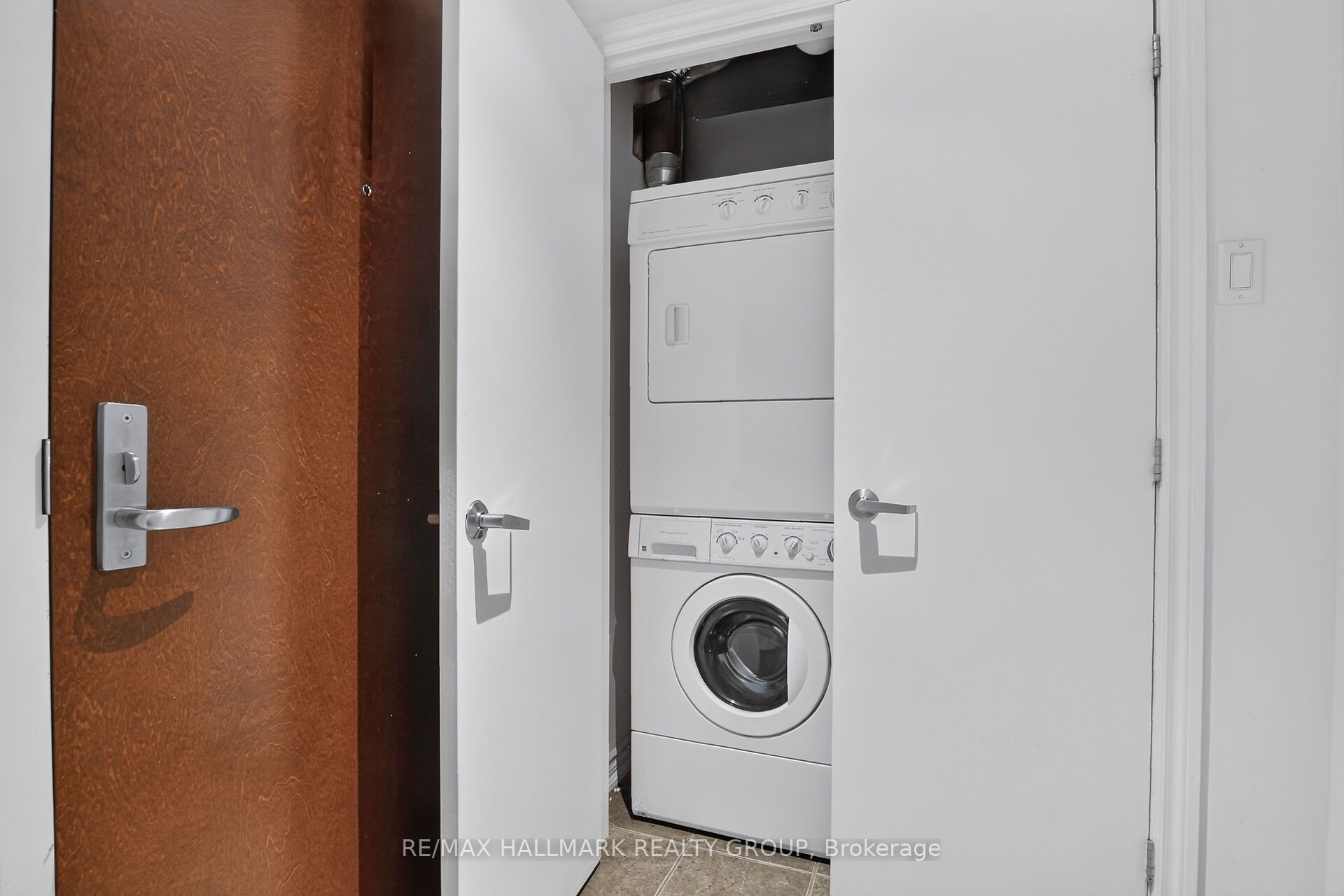 234 Rideau Street 203 Property Photo 7