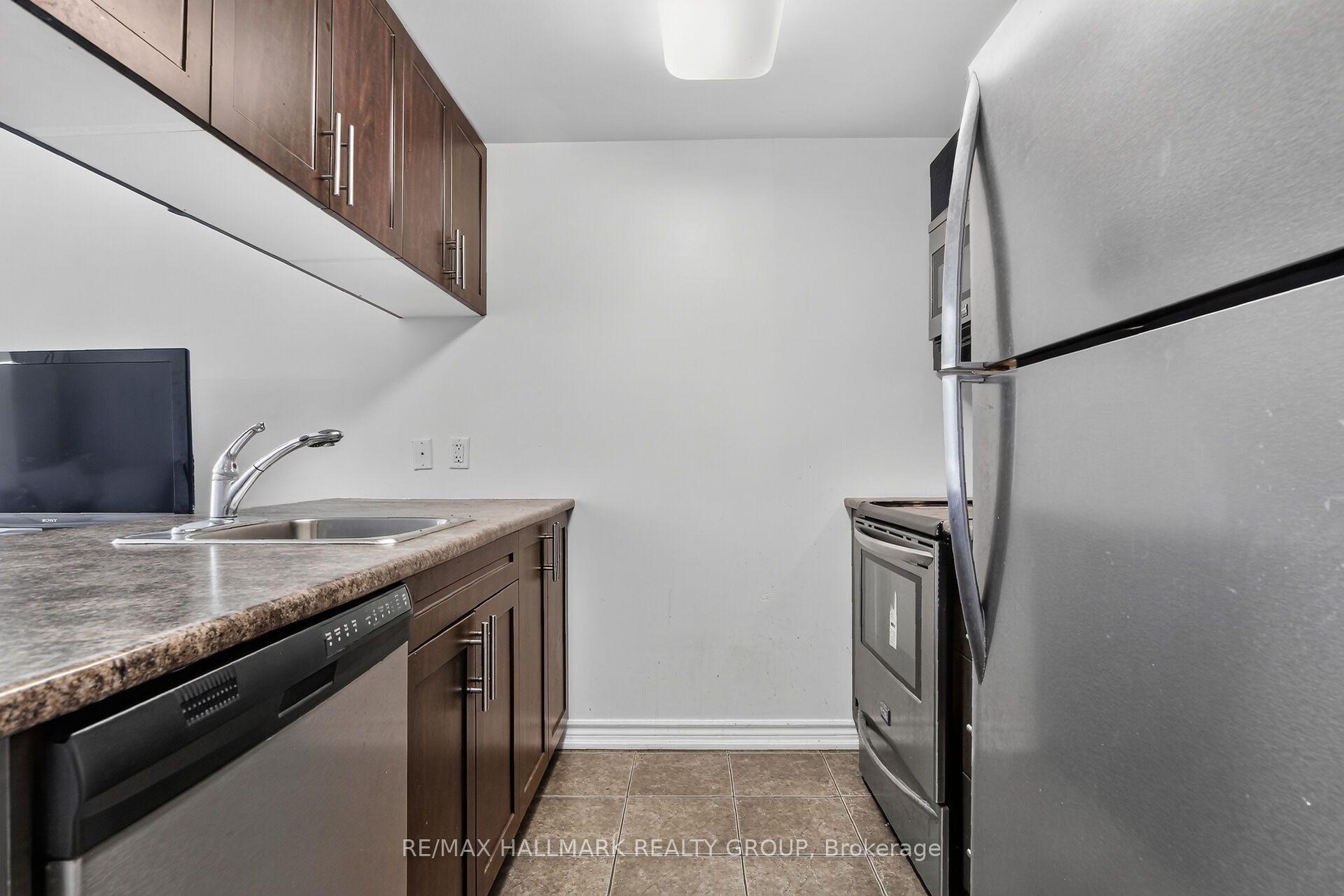 234 Rideau Street 203 Property Photo 12