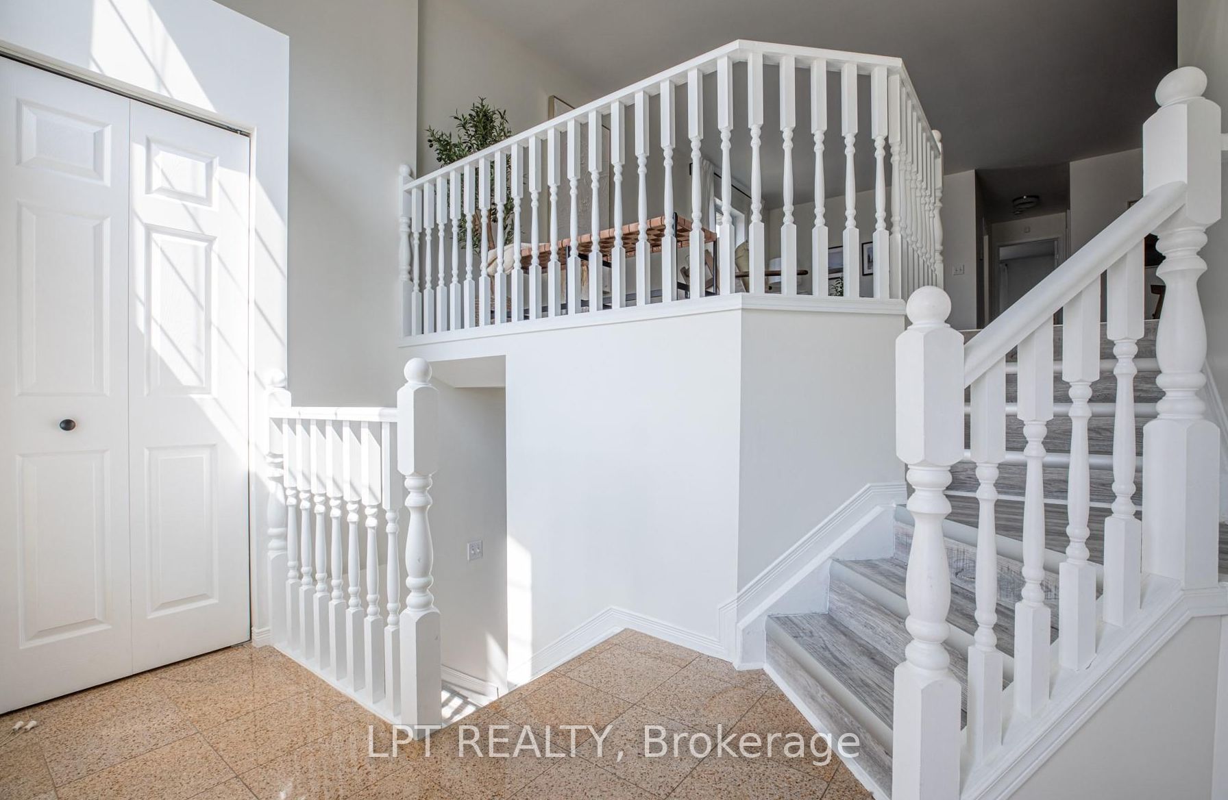 11866 Brouillette Court Property Photo 4
