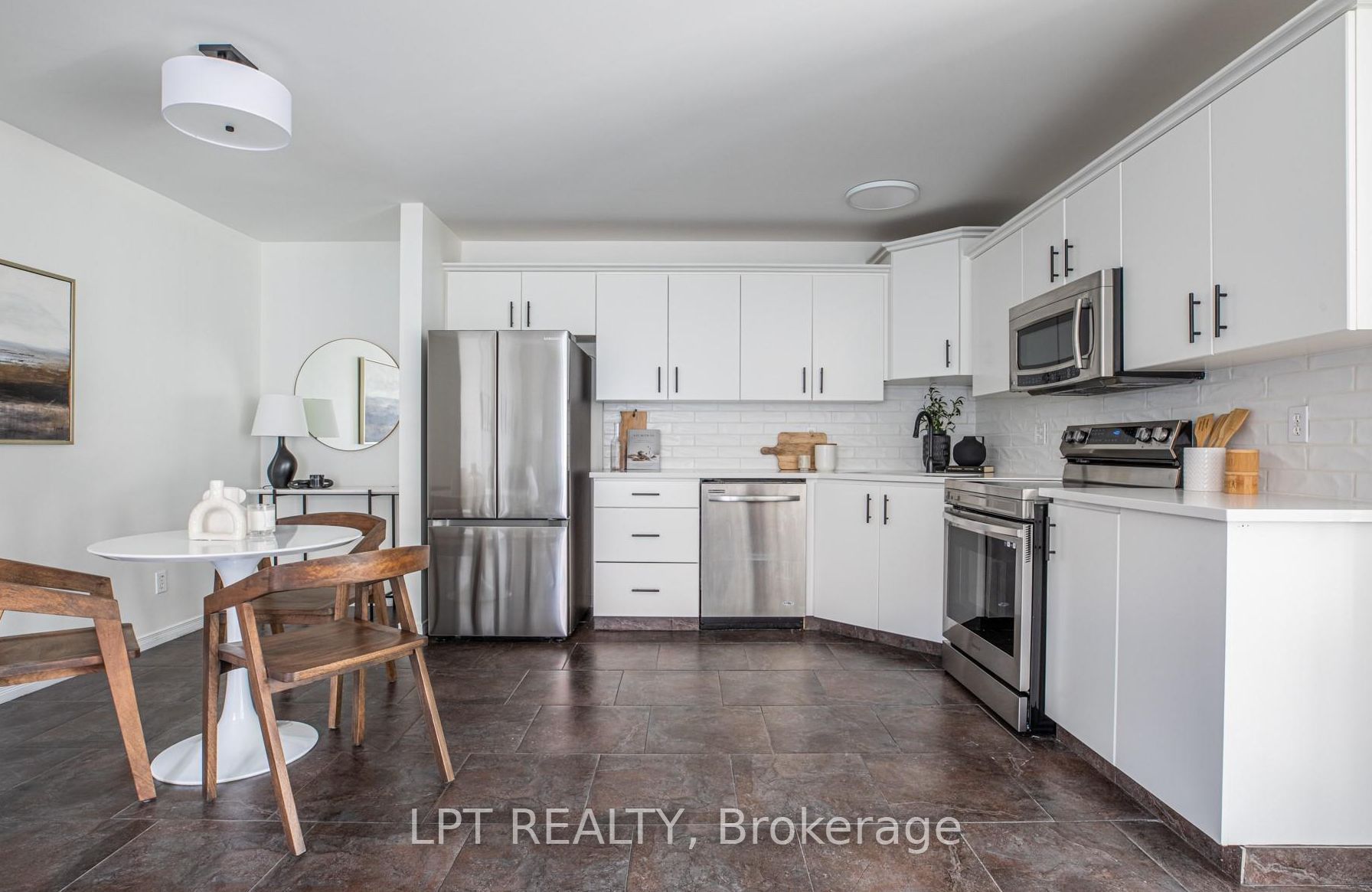 11866 Brouillette Court Property Photo 10