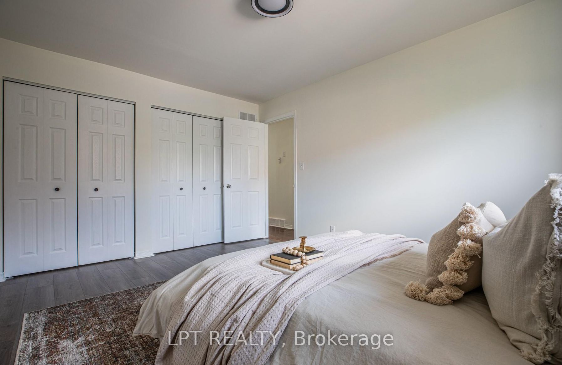11866 Brouillette Court Property Photo 18