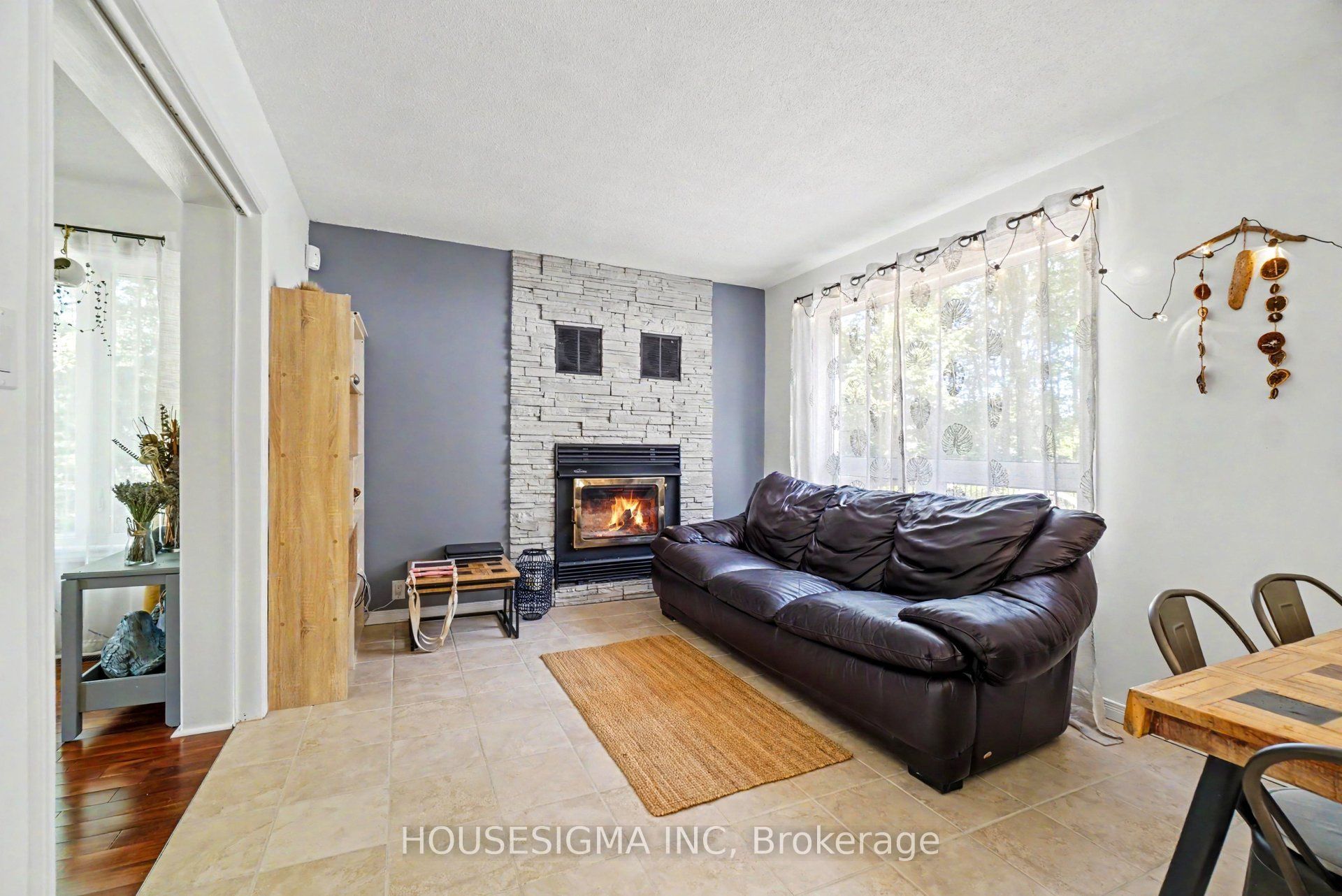 312 Fireside Drive Property Photo 9
