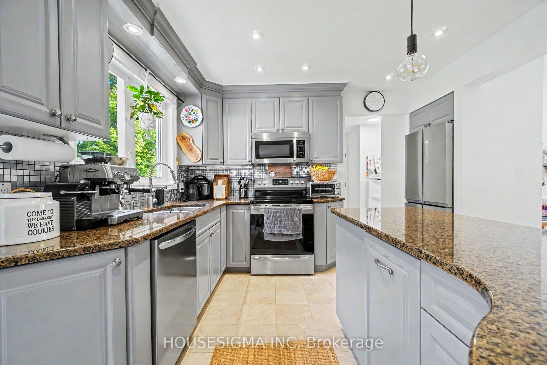 312 Fireside Drive Property Photo 11