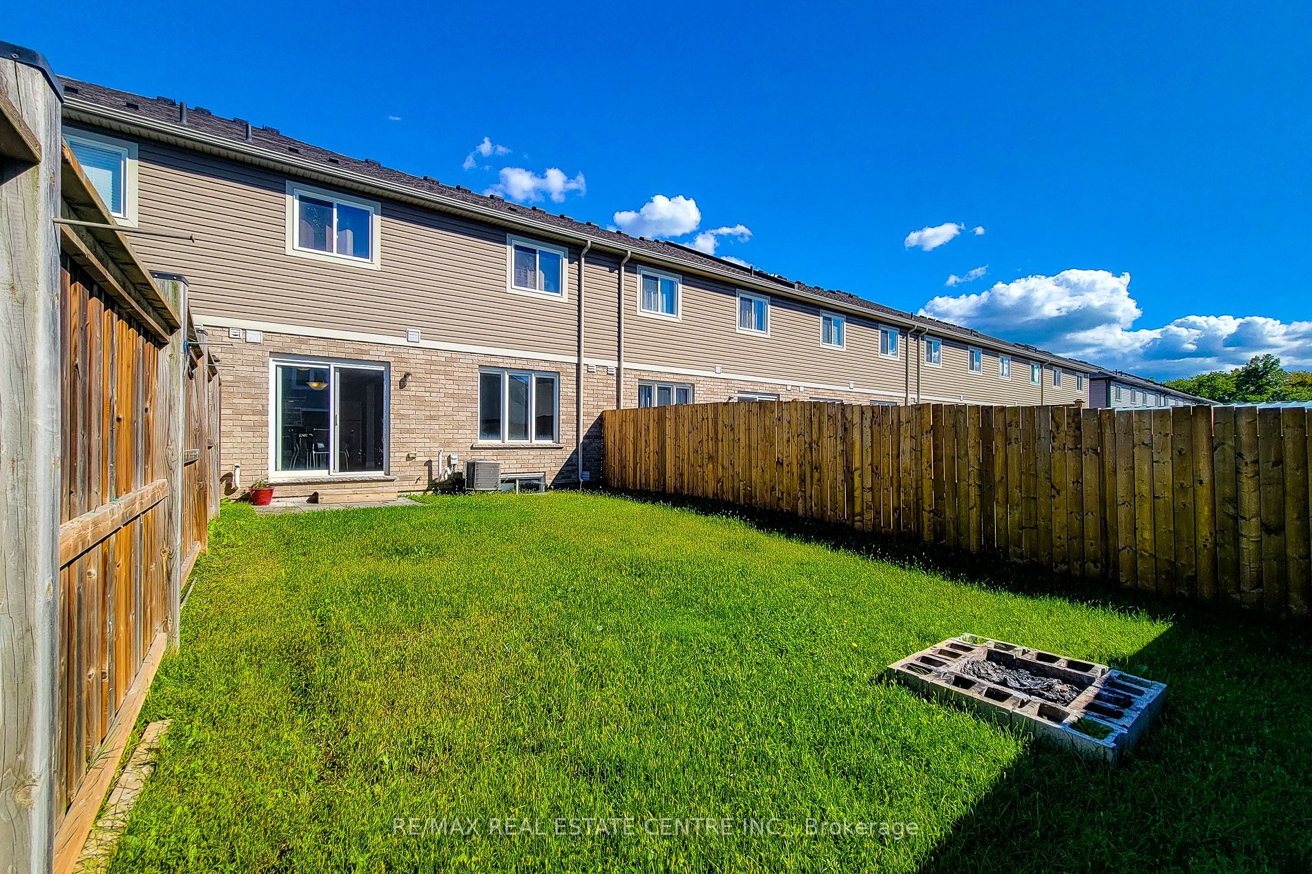 7733 Shaw Street Property Photo 6