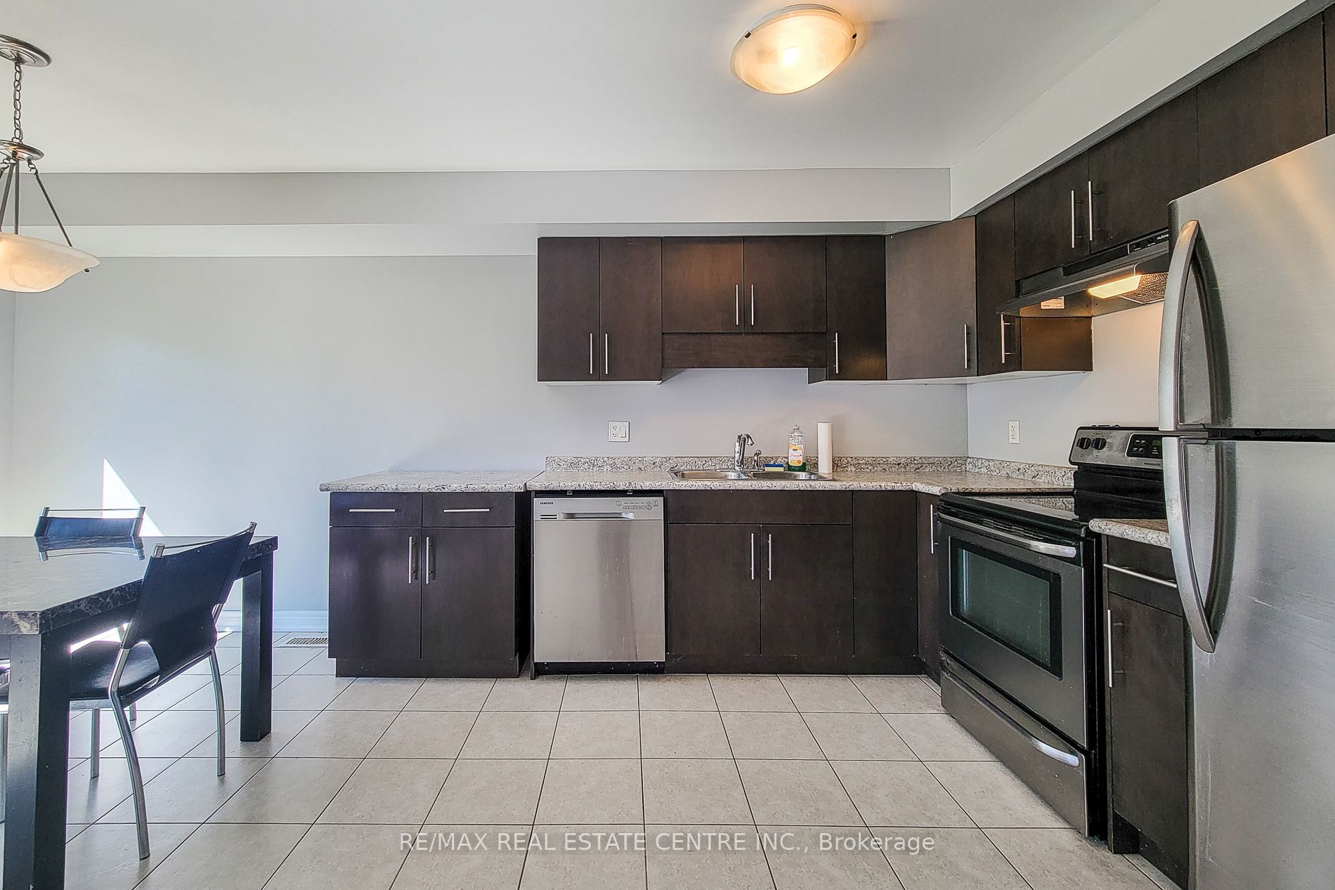 7733 Shaw Street Property Photo 18