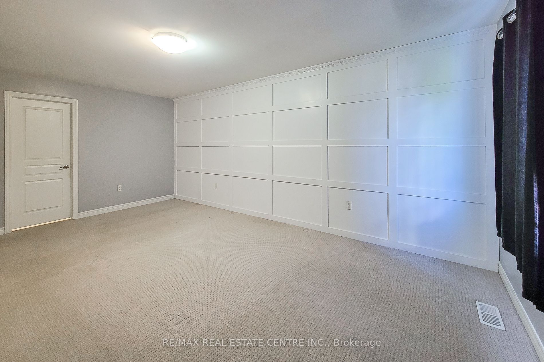 7733 Shaw Street Property Photo 32