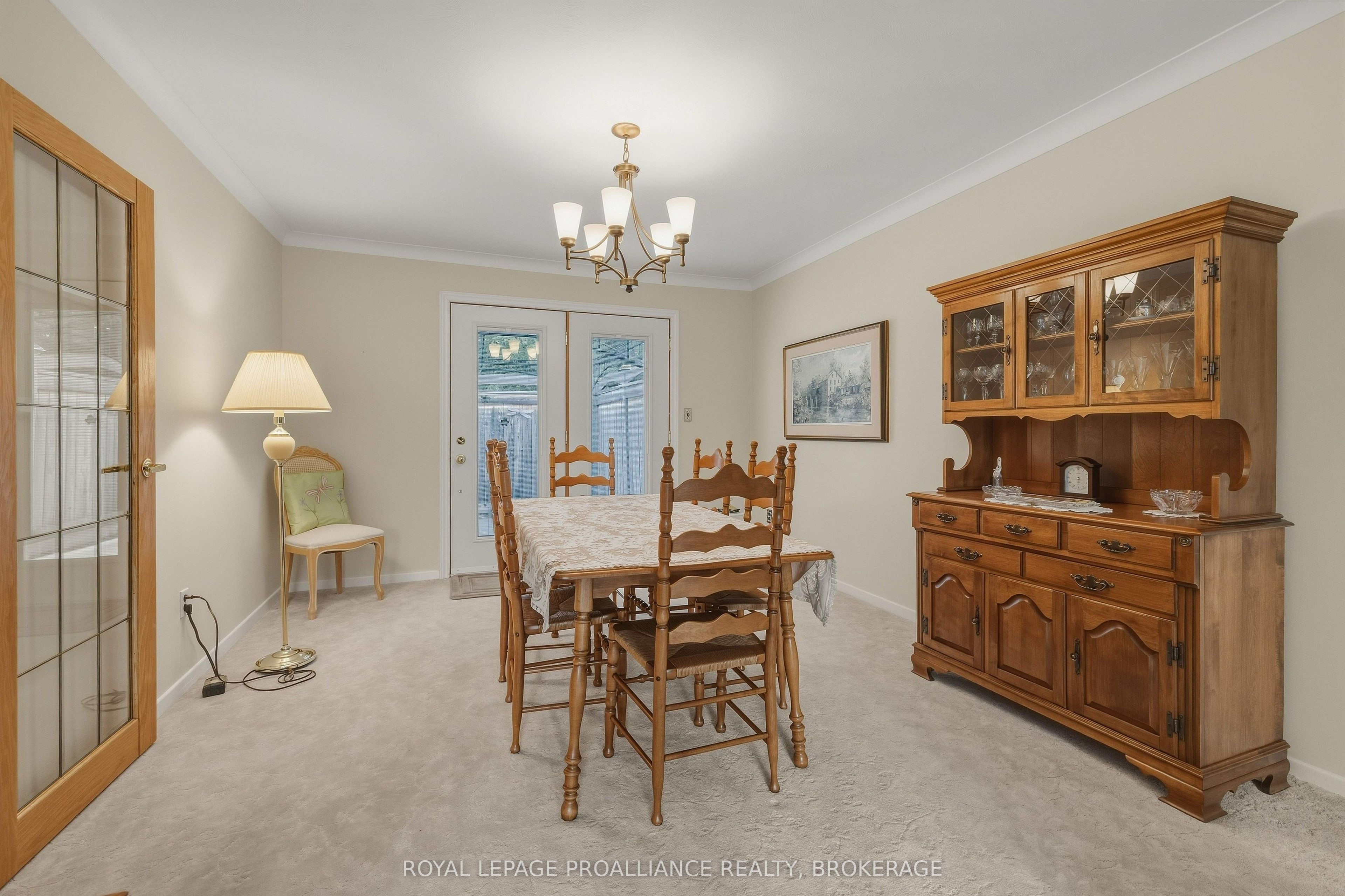 424 Maple Ridge Drive Property Photo 6