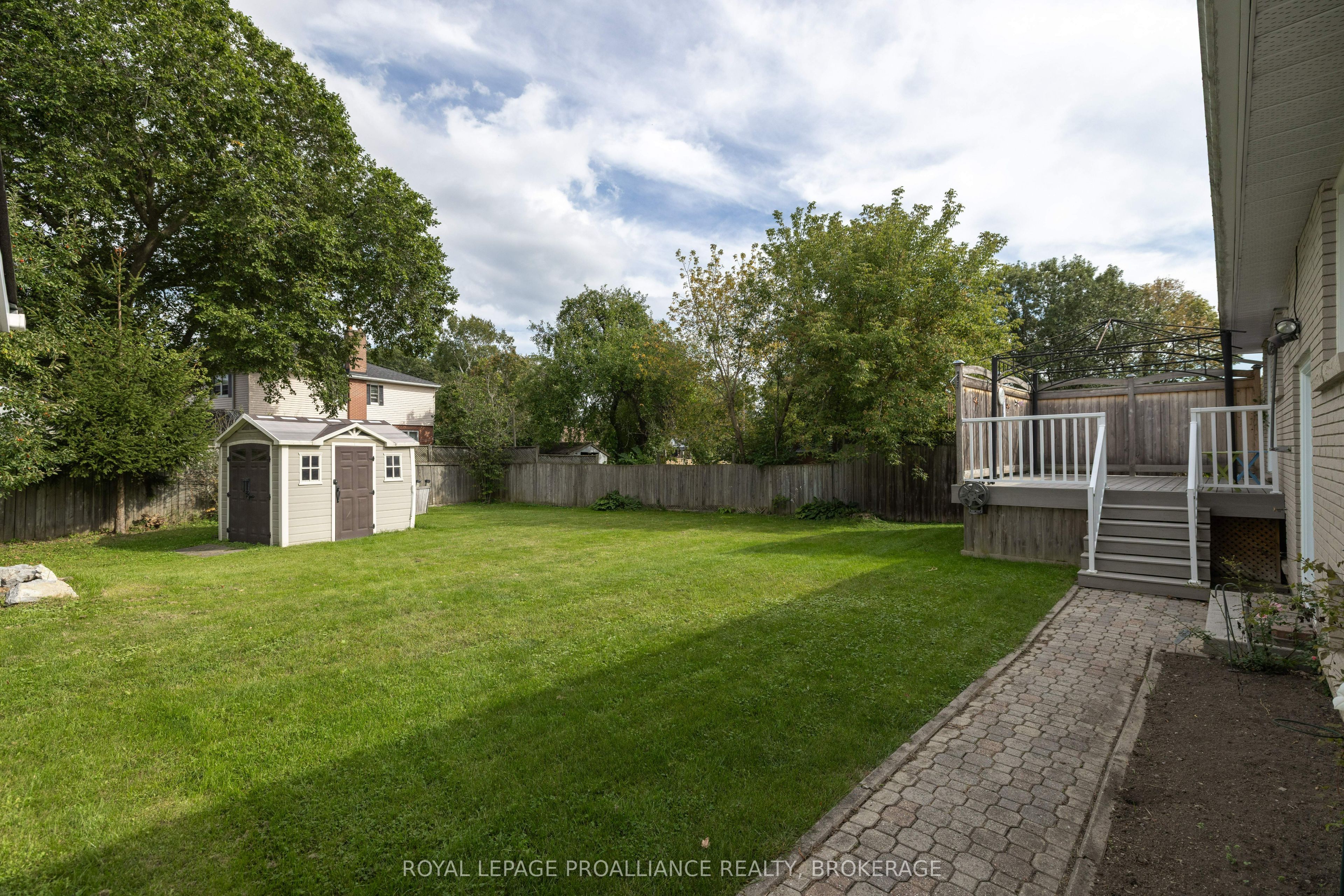 424 Maple Ridge Drive Property Photo 23