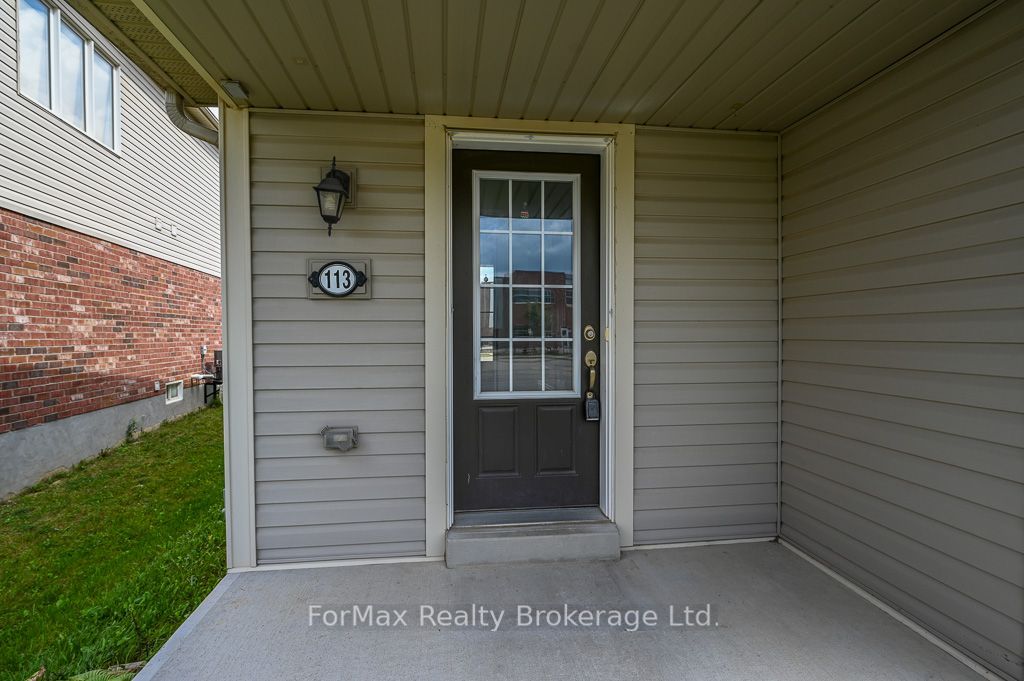 113 English Lane Property Photo 5