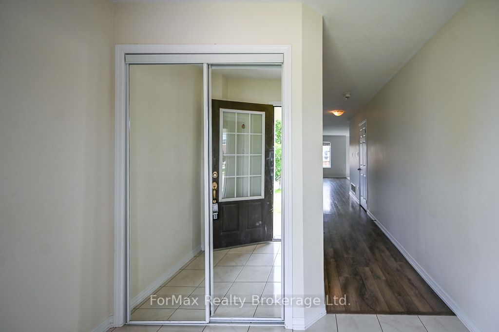 113 English Lane Property Photo 6