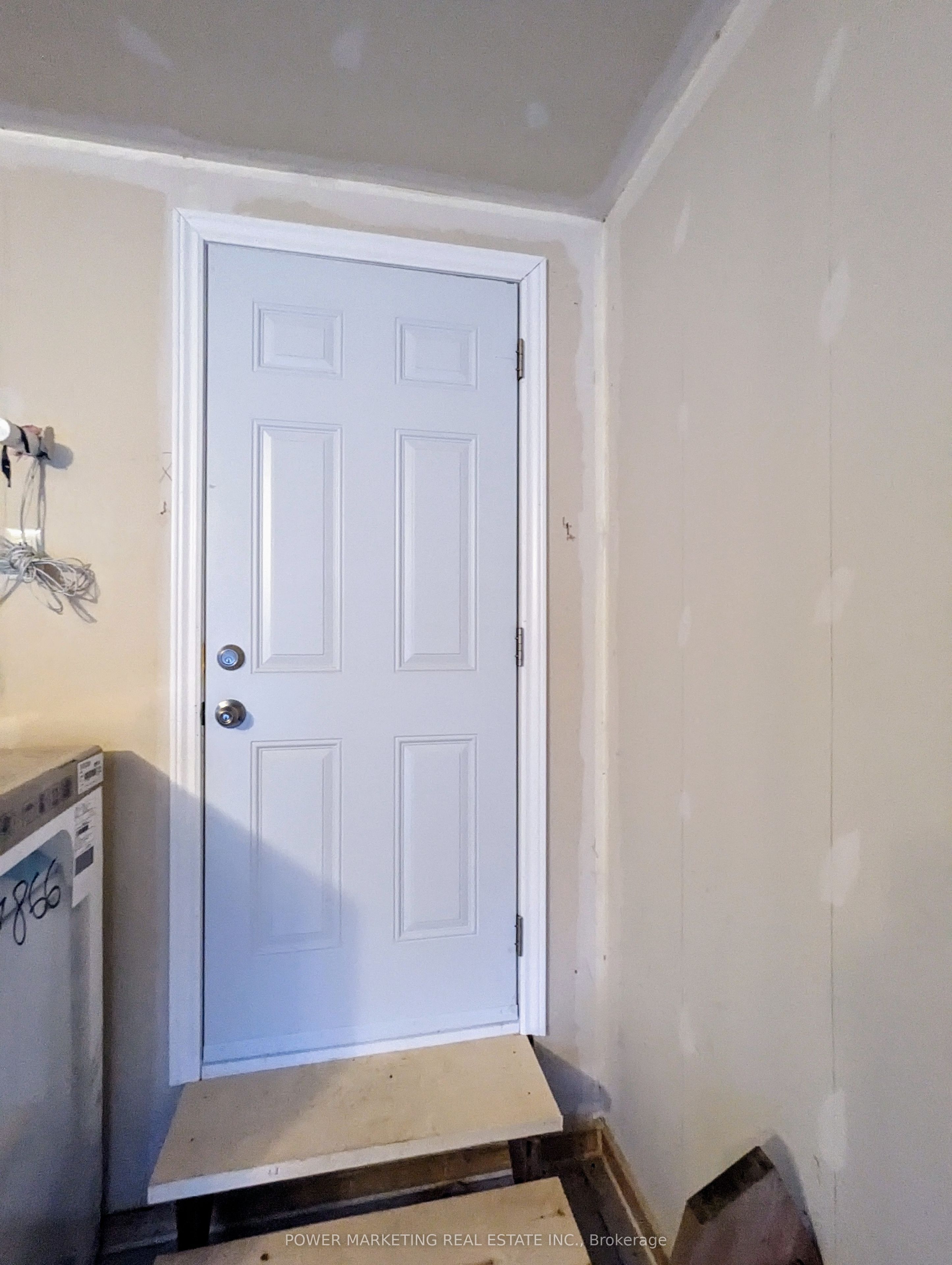 208 Alex Polowin Avenue Basement Property Photo 2