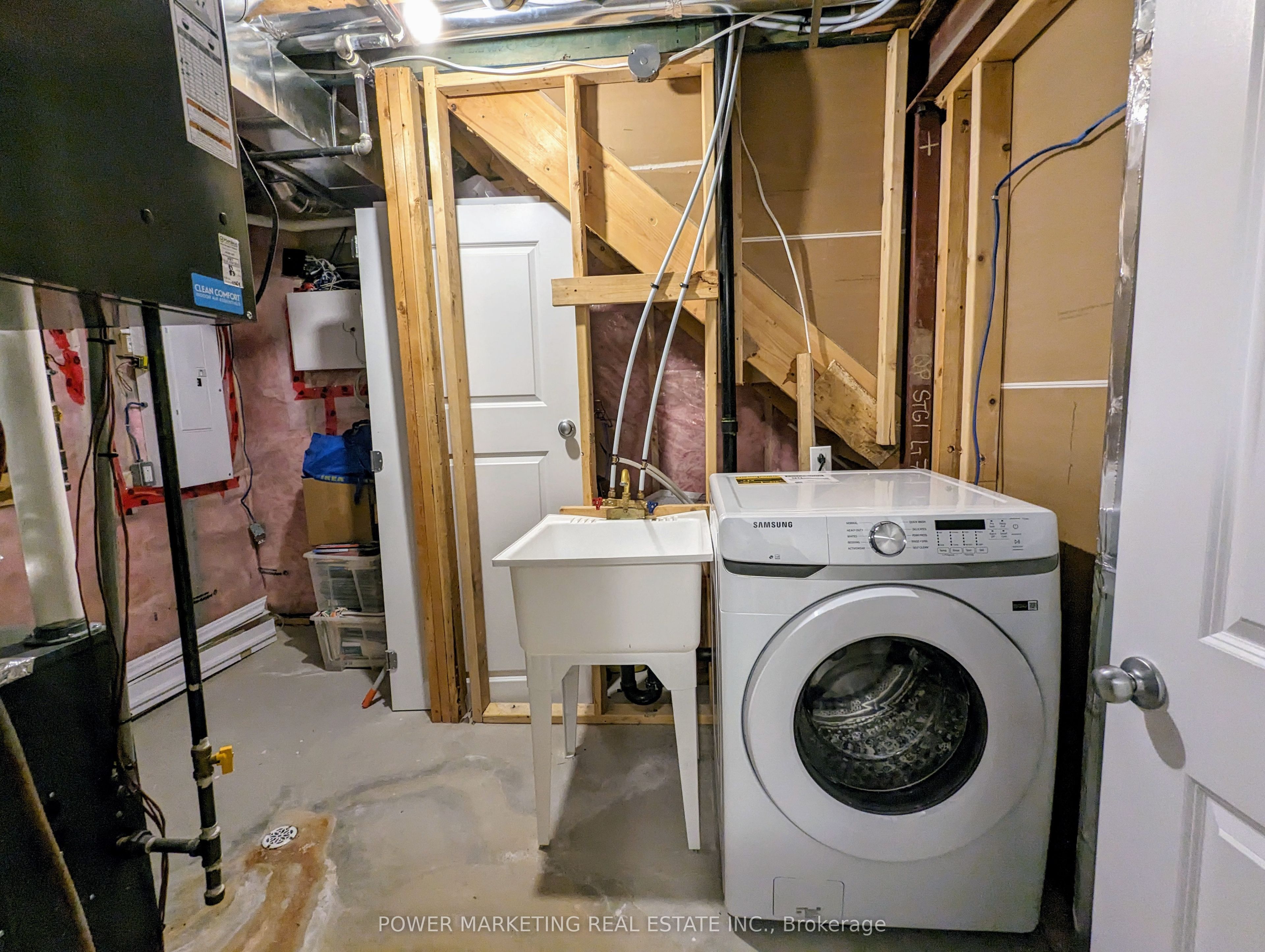 208 Alex Polowin Avenue Basement Property Photo 9