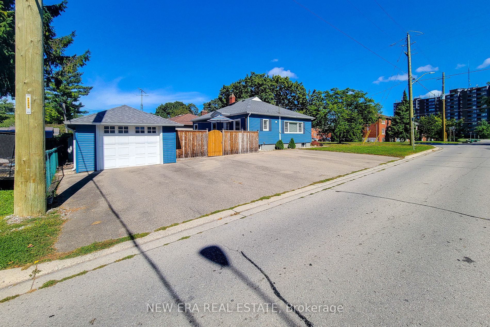 19 Thorndale Avenue Property Photo 5
