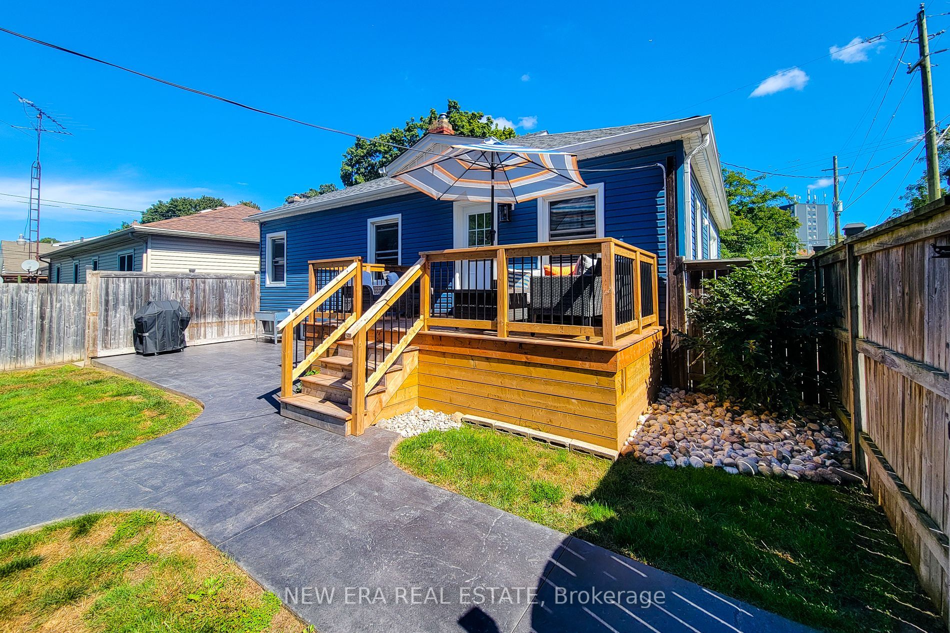 19 Thorndale Avenue Property Photo 9