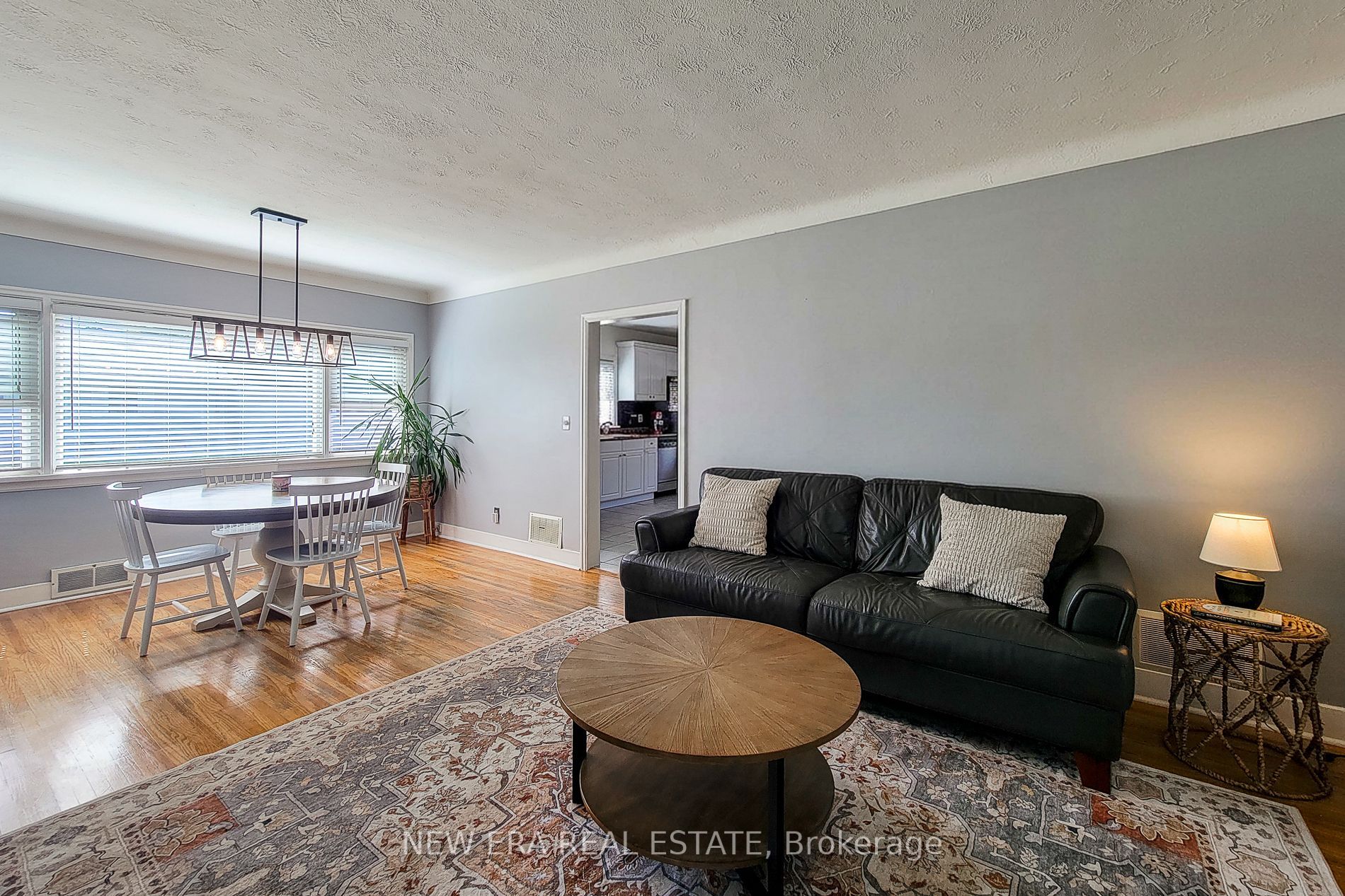 19 Thorndale Avenue Property Photo 17