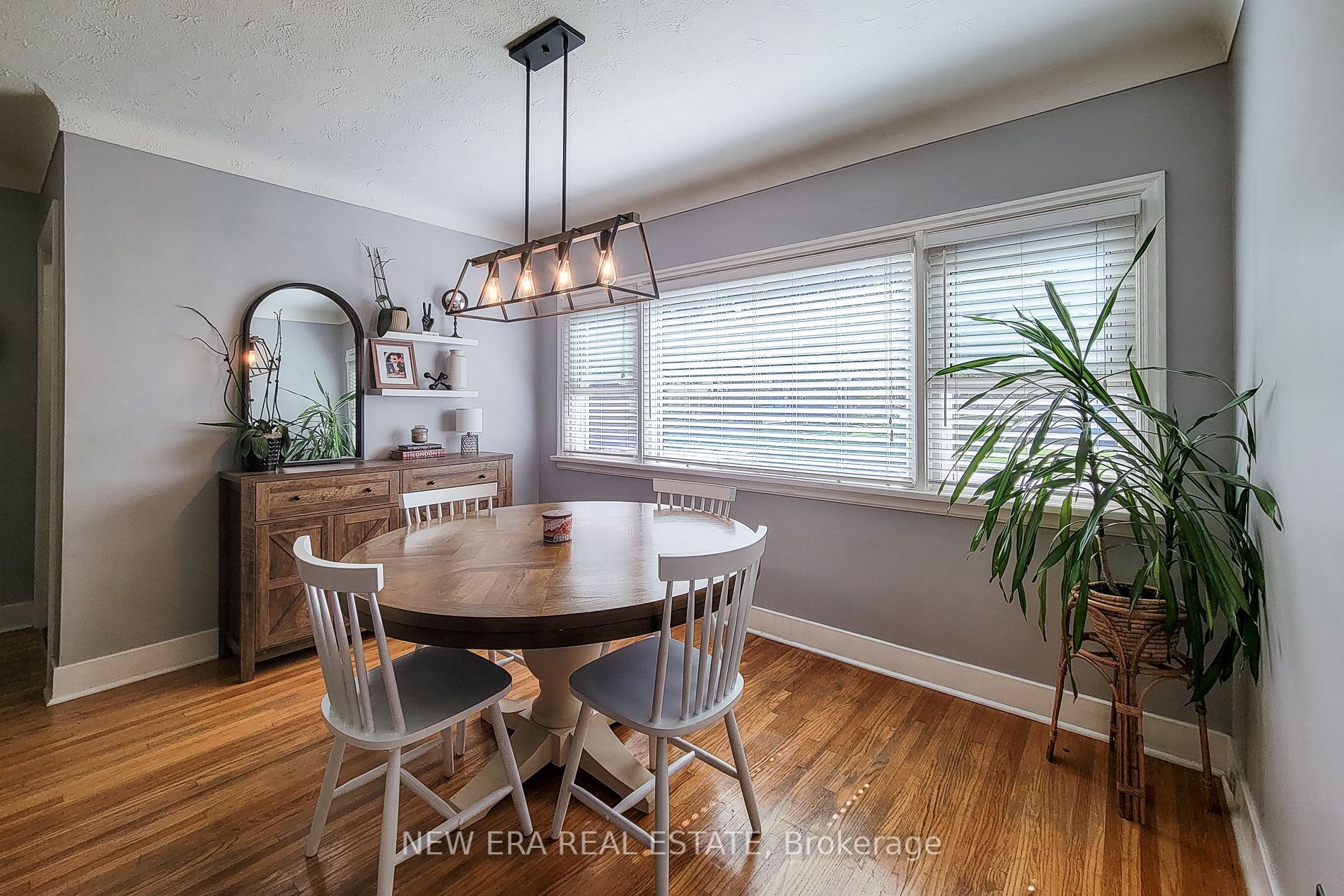 19 Thorndale Avenue Property Photo 21
