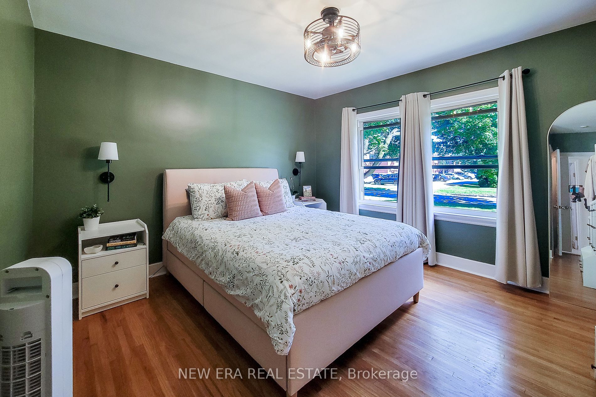 19 Thorndale Avenue Property Photo 25