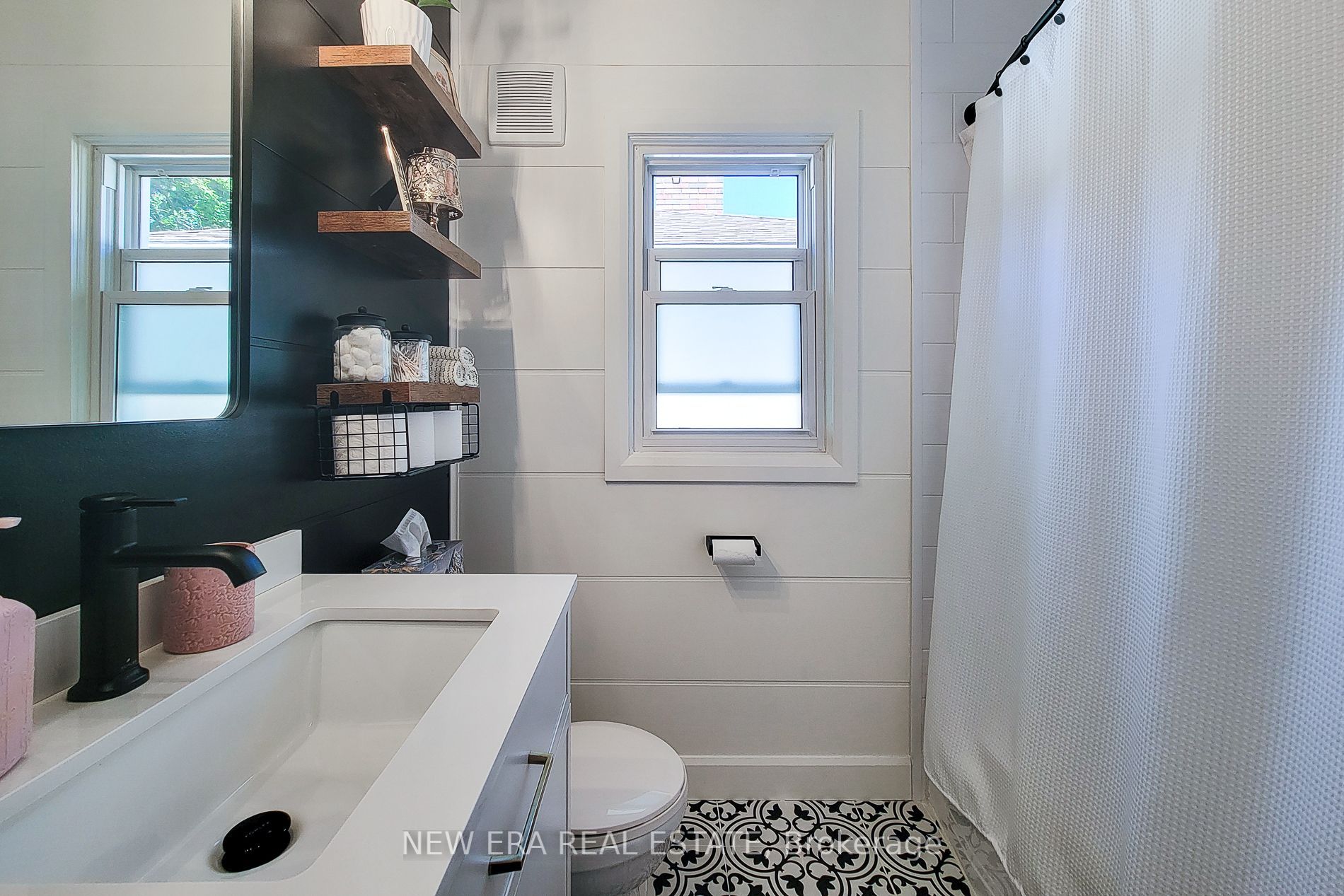 19 Thorndale Avenue Property Photo 28