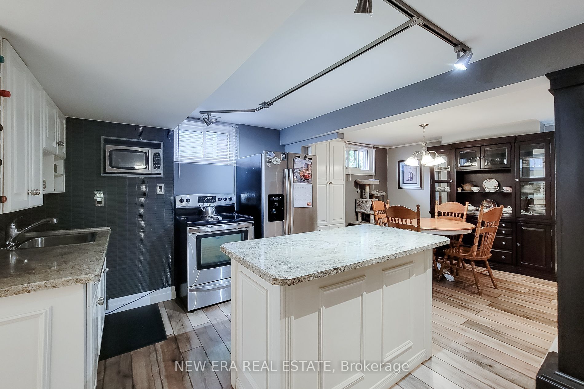 19 Thorndale Avenue Property Photo 36