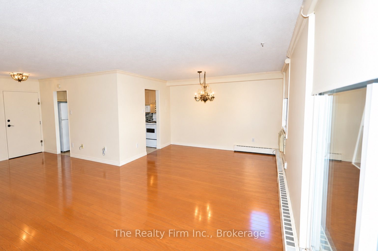 640 West Street N 805 Property Photo 3