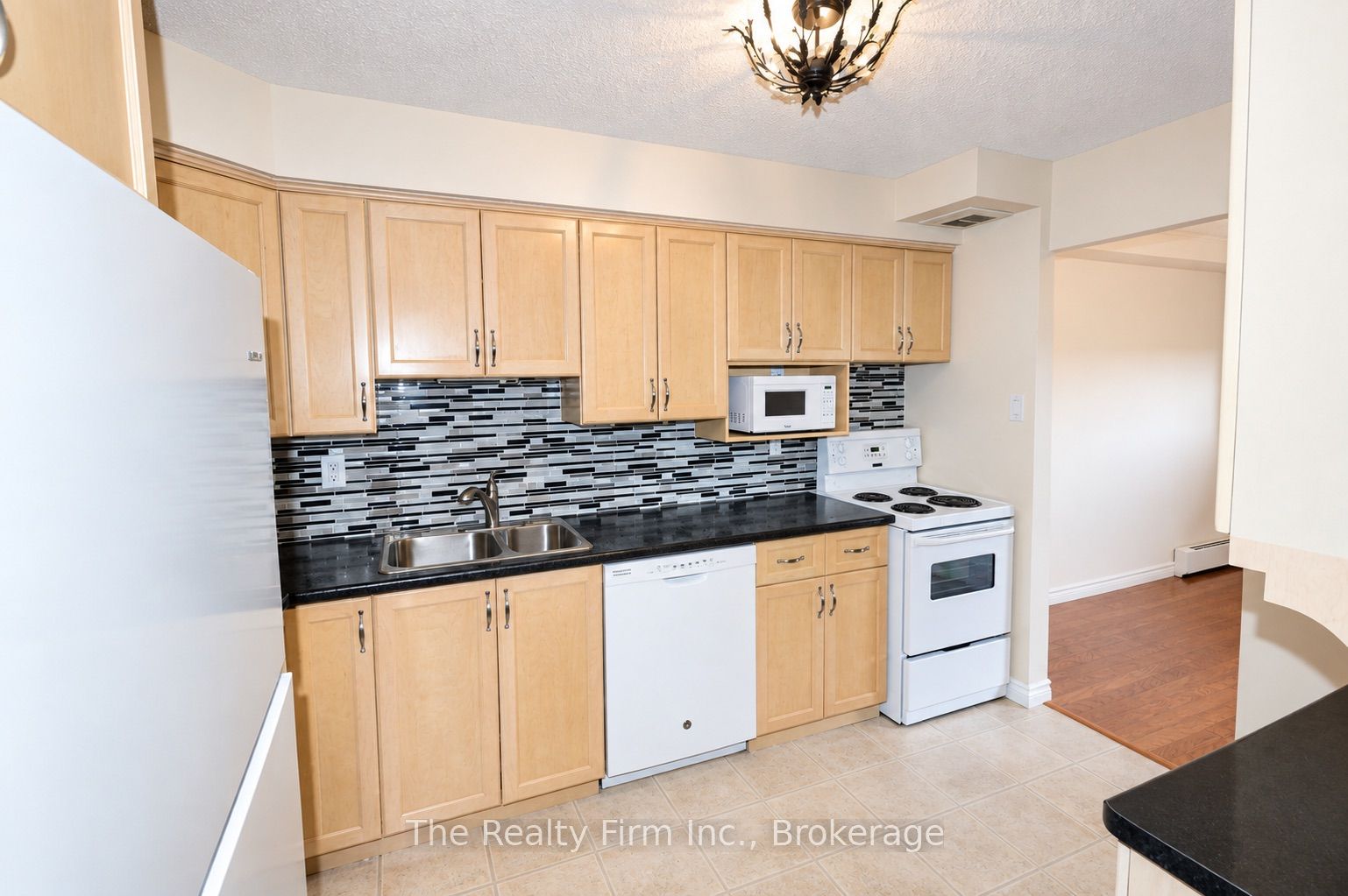 640 West Street N 805 Property Photo 10