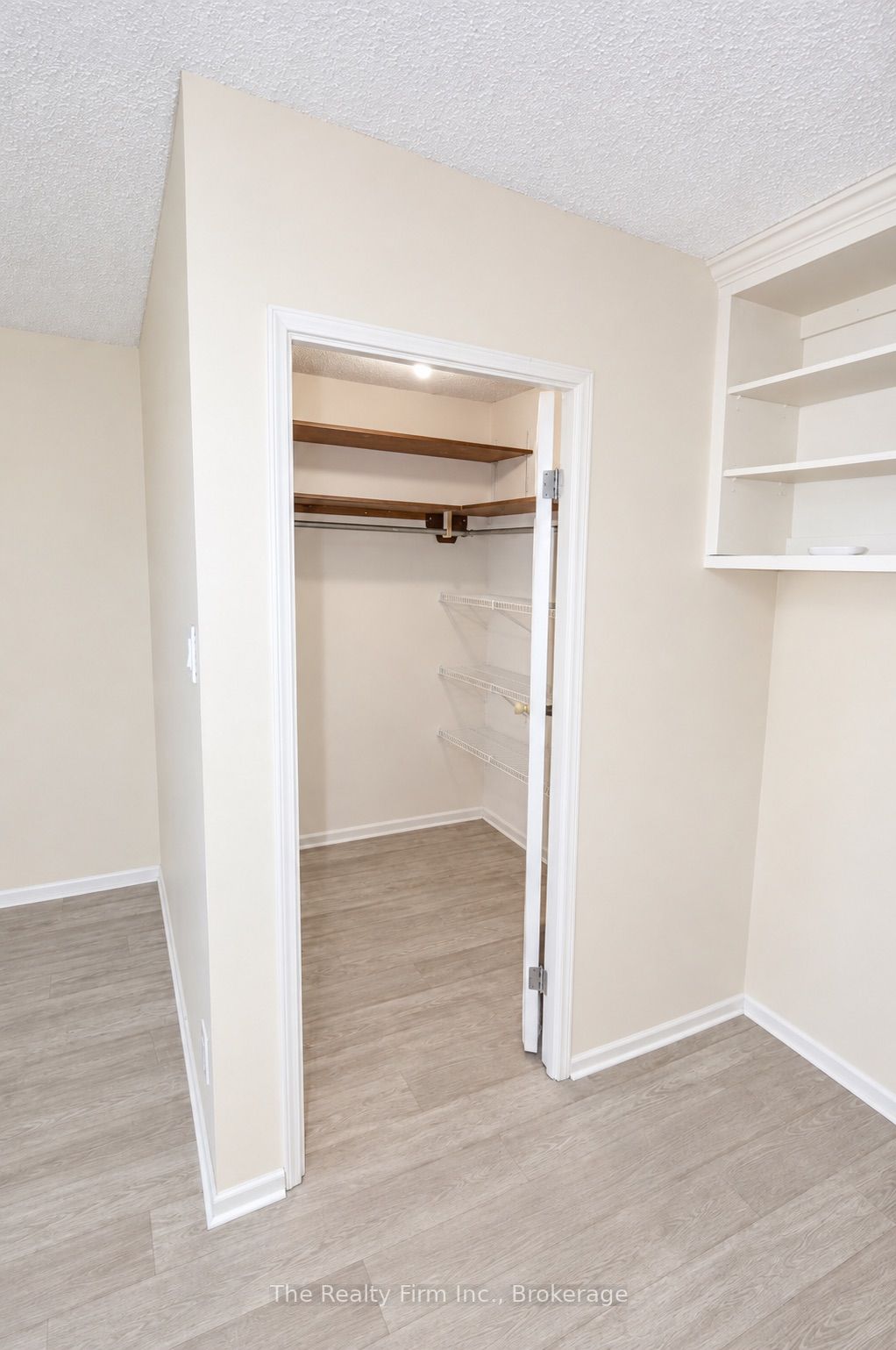 640 West Street N 805 Property Photo 20