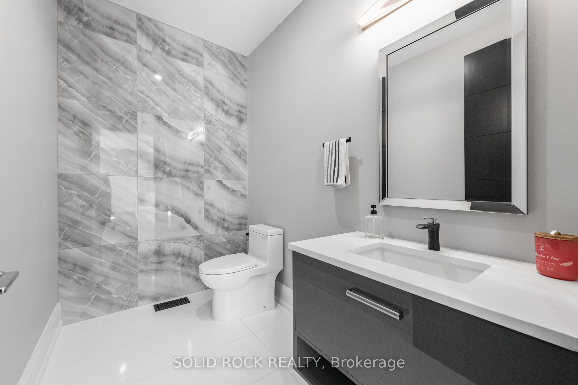 224 Roger Road Property Photo 8