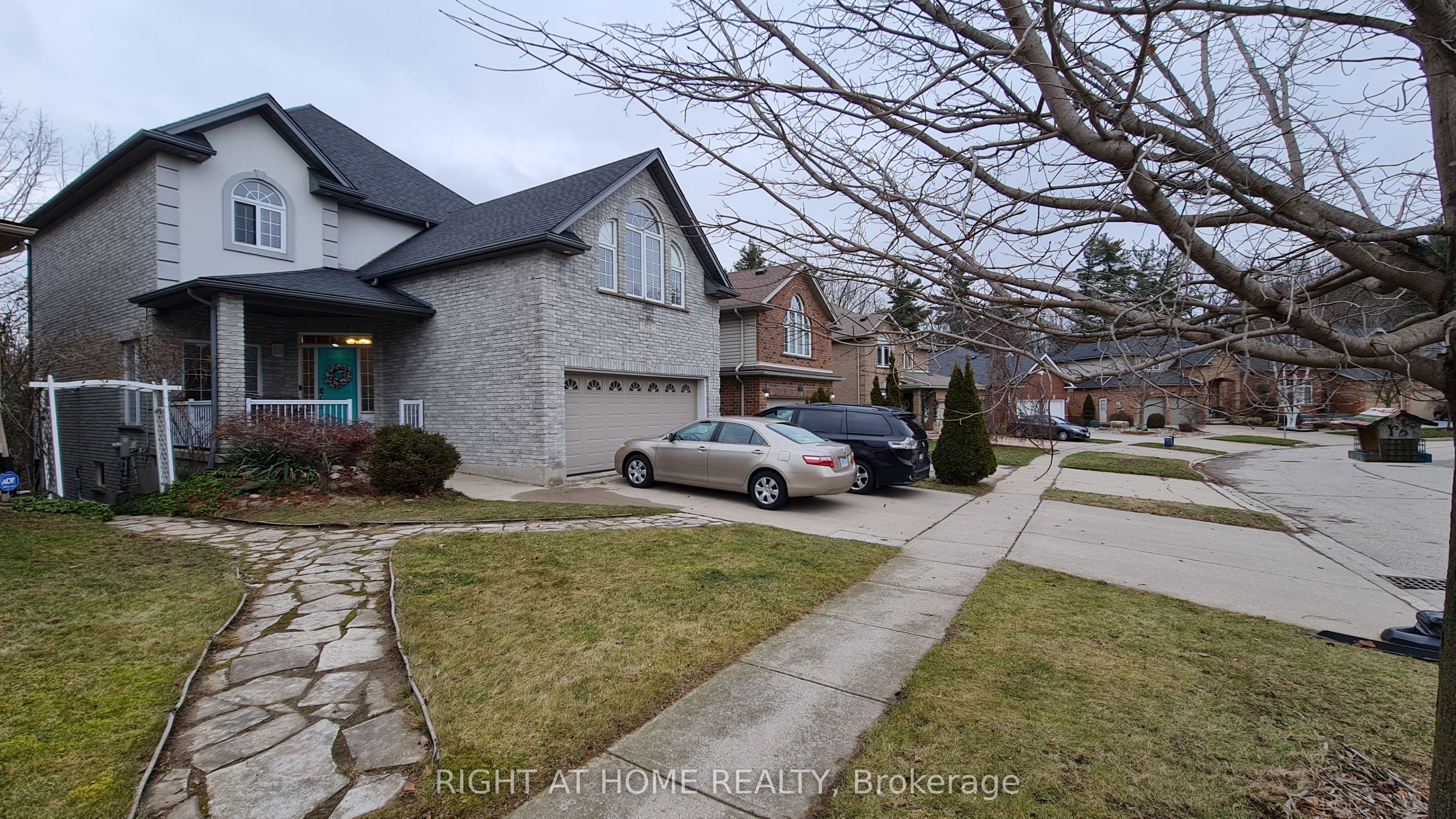 172 Lena Crescent 2 Property Photo 1