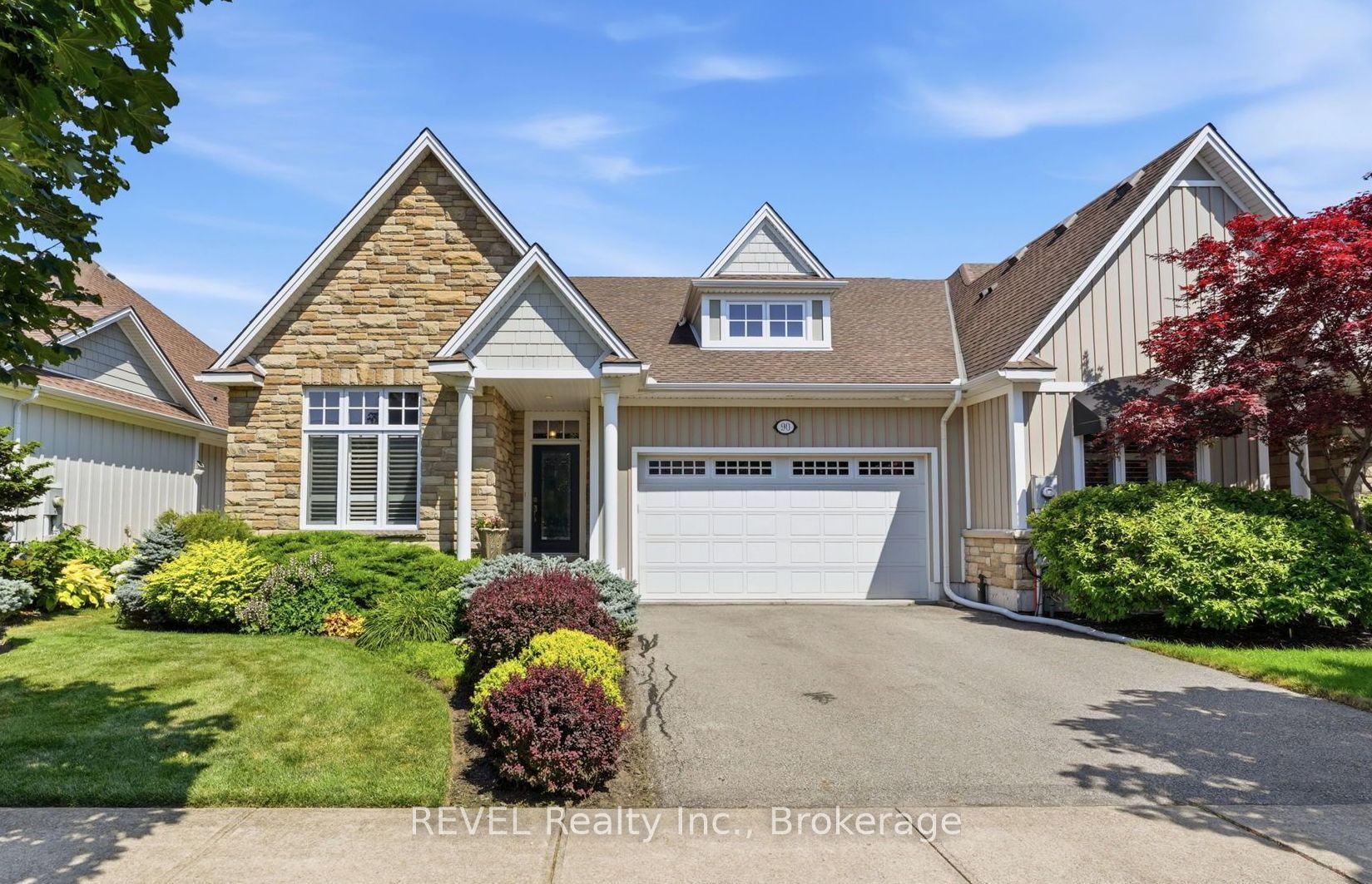 90 Sunrise Court Property Photo 1