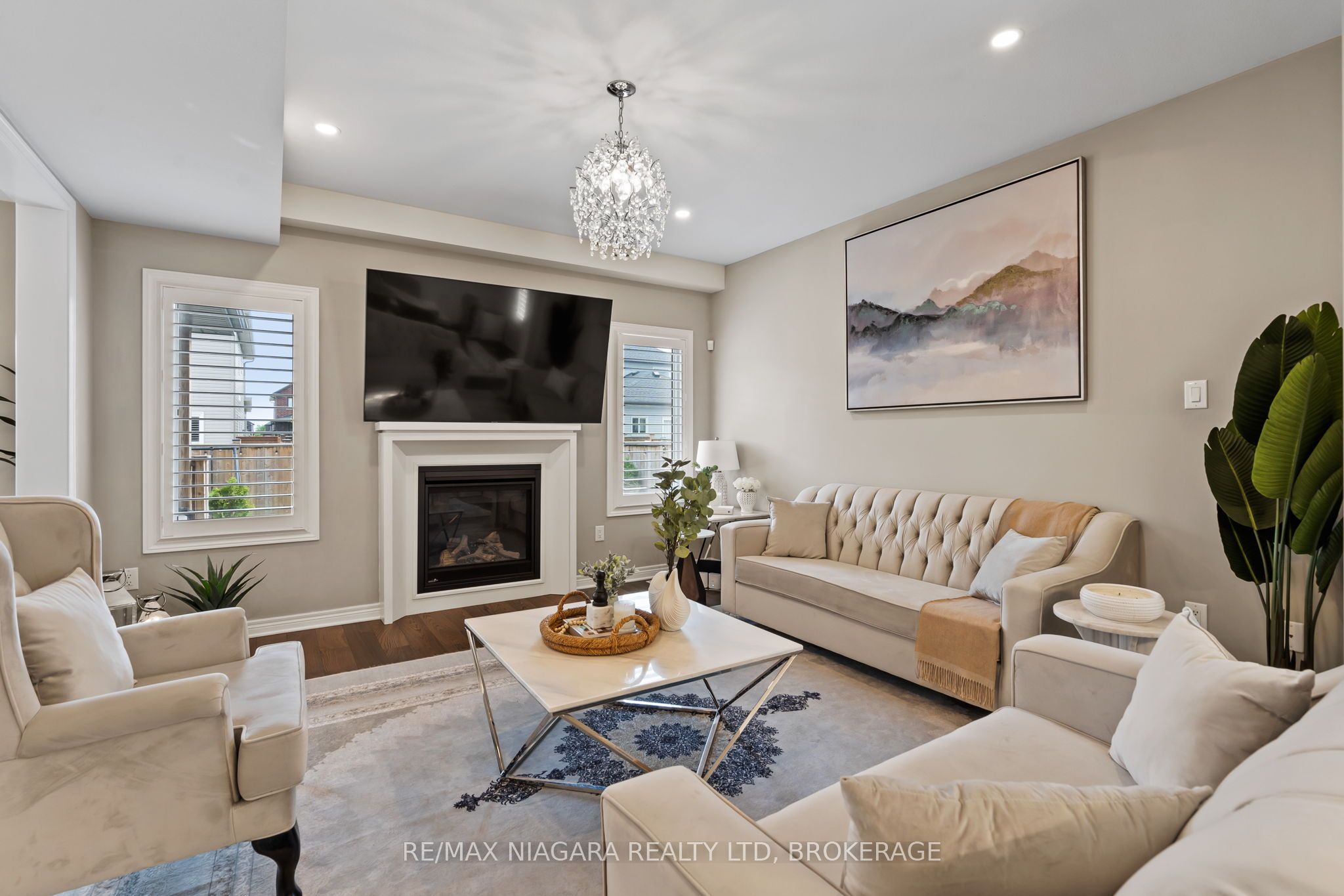 91 Quebec Avenue Property Photo 10