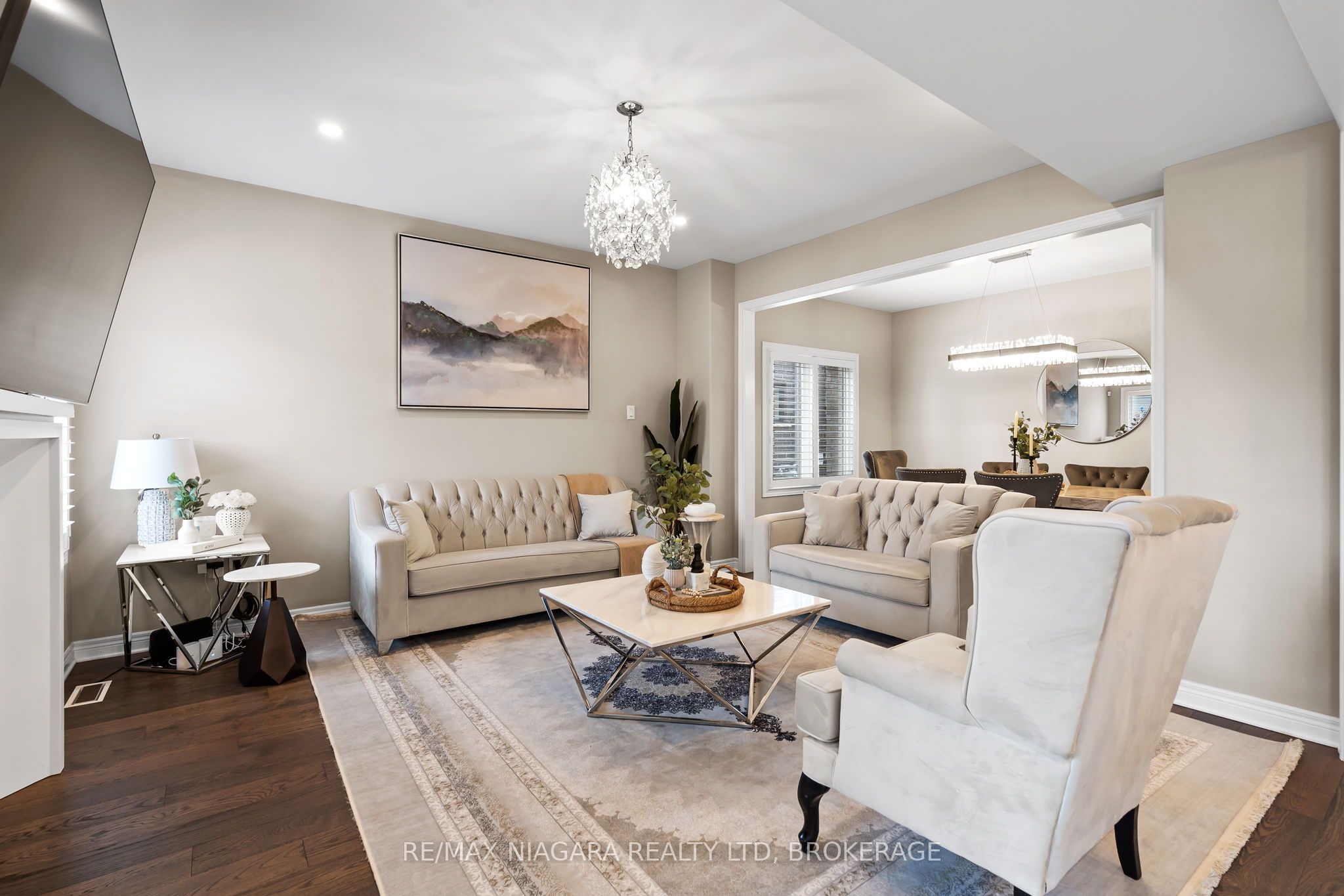 91 Quebec Avenue Property Photo 16